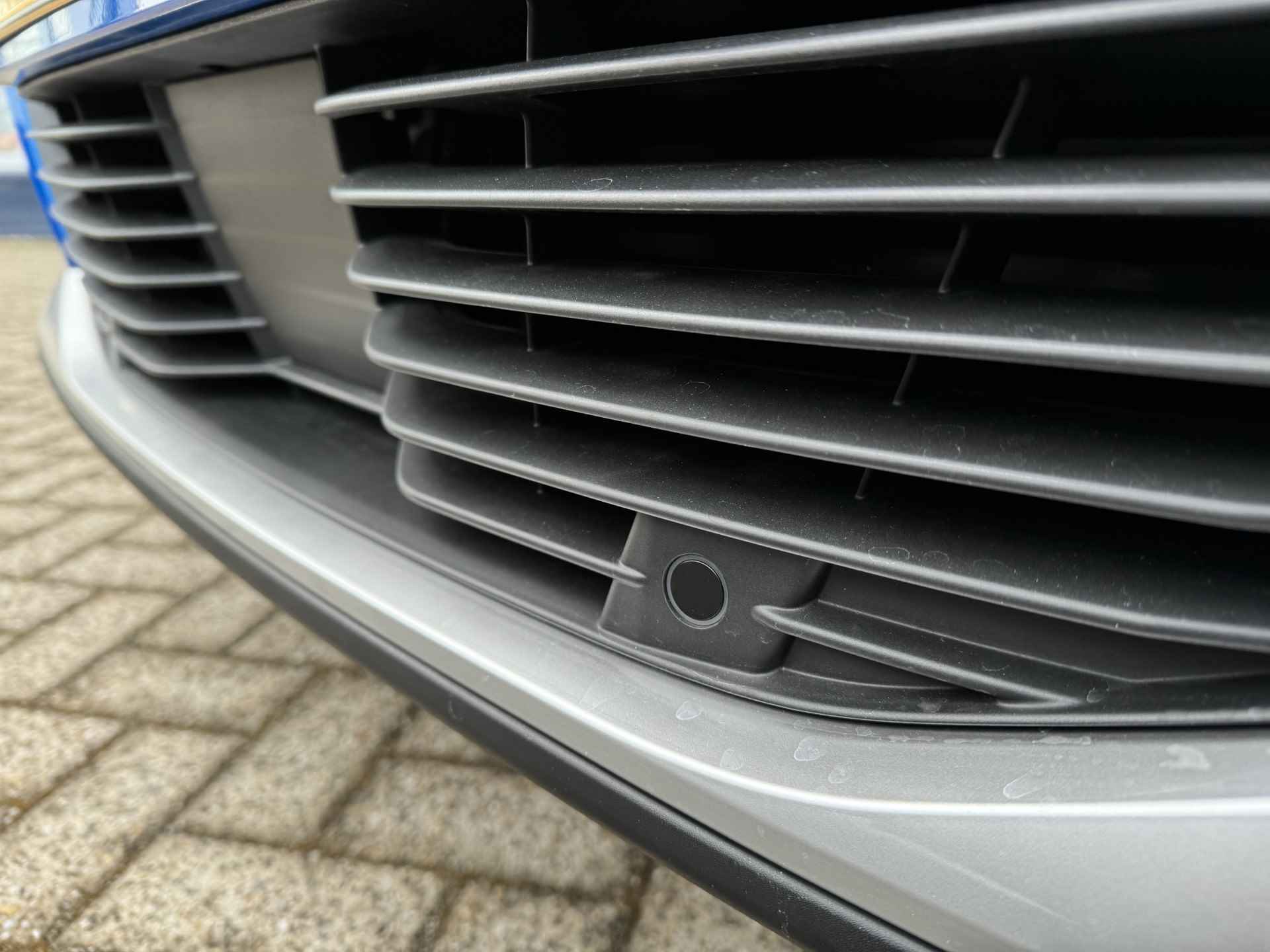 Peugeot e-2008 EV GT 50 kWh | Schuif/Kantel dak | Stoelverwarming | Achteruitrij camera | Sensoren V/A | Keyless - 6/45