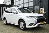 Mitsubishi Outlander 2.4 PHEV Pure | NL-Auto | Cruise | Carplay | Trekhaak | Camera