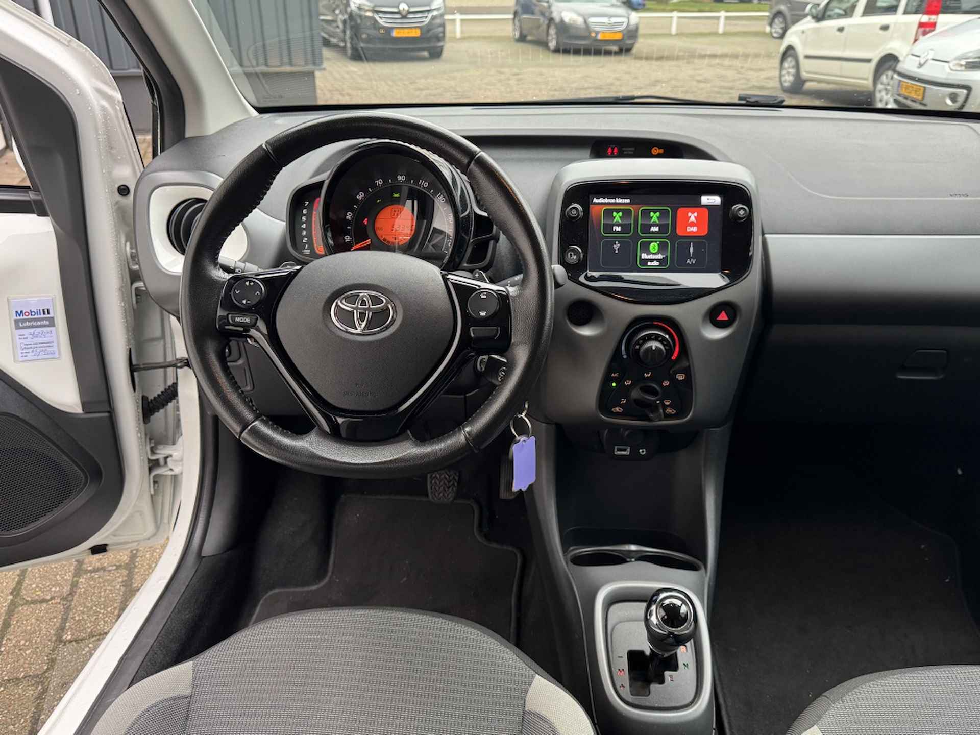 Toyota Aygo 1.0 VVT-i x-play - 4/19