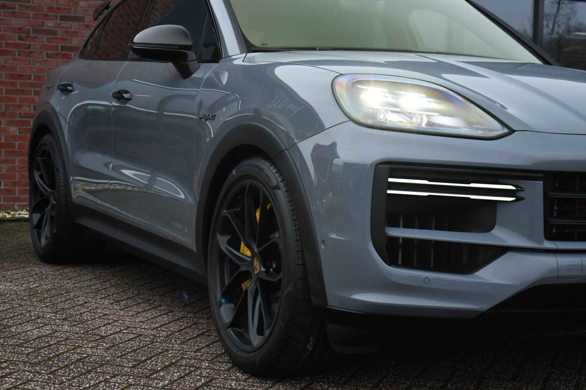 Porsche Cayenne Coupé 4.0 Turbo E-Hybrid GT Burmester PDCC Carbon HUD ACC - 32/96