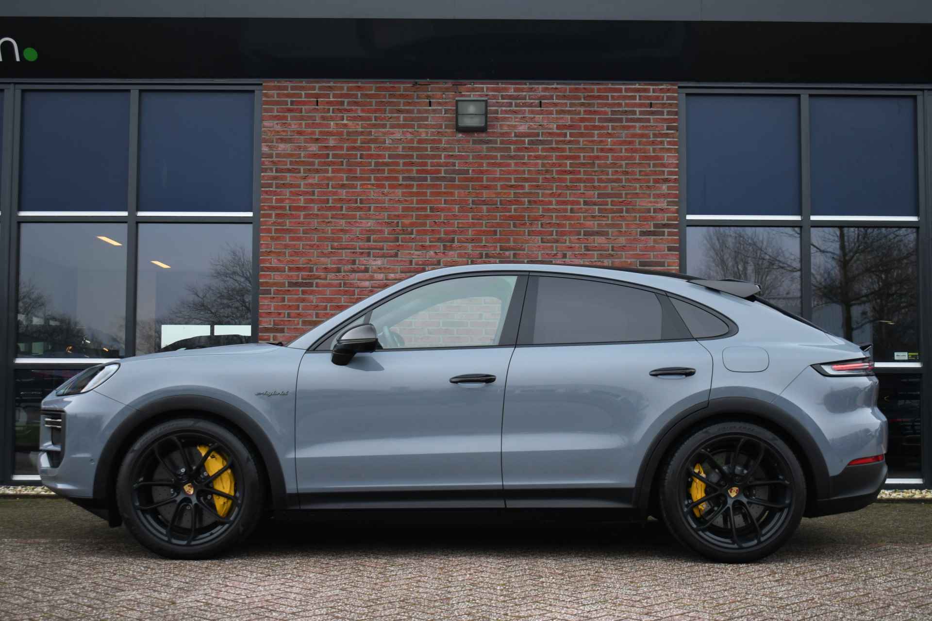 Porsche Cayenne Coupé 4.0 Turbo E-Hybrid GT Burmester PDCC Carbon HUD ACC - 41/96