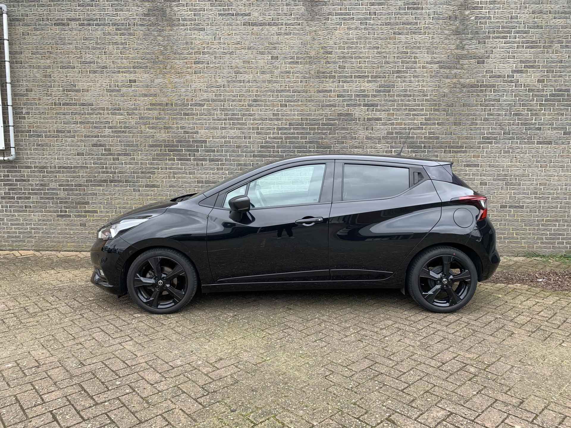 Nissan Micra 1.0 IG-T N-Sport Aut. | Navigatie | Camera | Airco | Cruise Control | Carplay | PDC | LMV 17inch zwart - 2/22