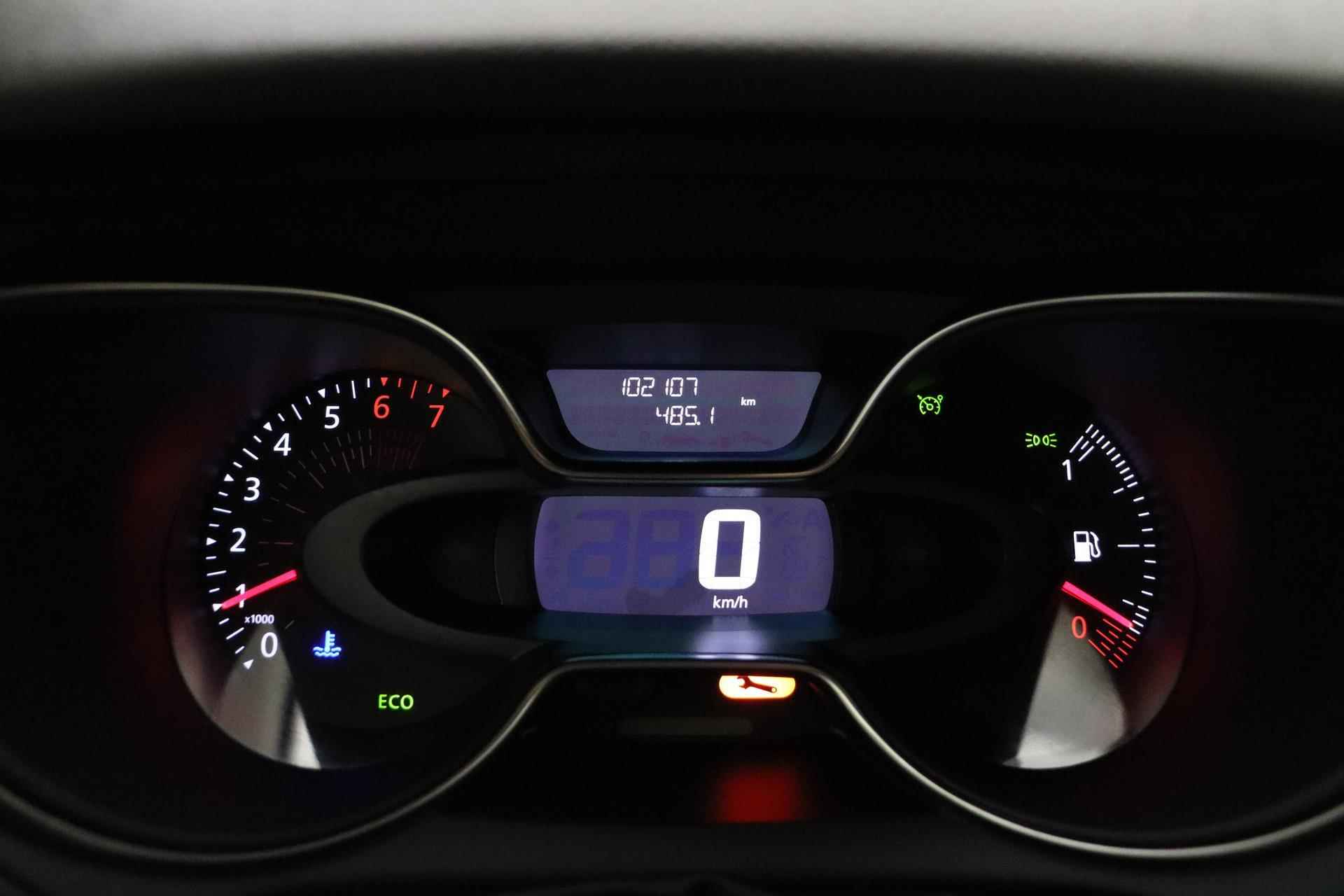 Renault Captur 0.9 TCe Intens | Navigatie | Climate control | Parkeersensoren | Lichtmetalen velgen | Cruise control | Zwart dak - 26/30