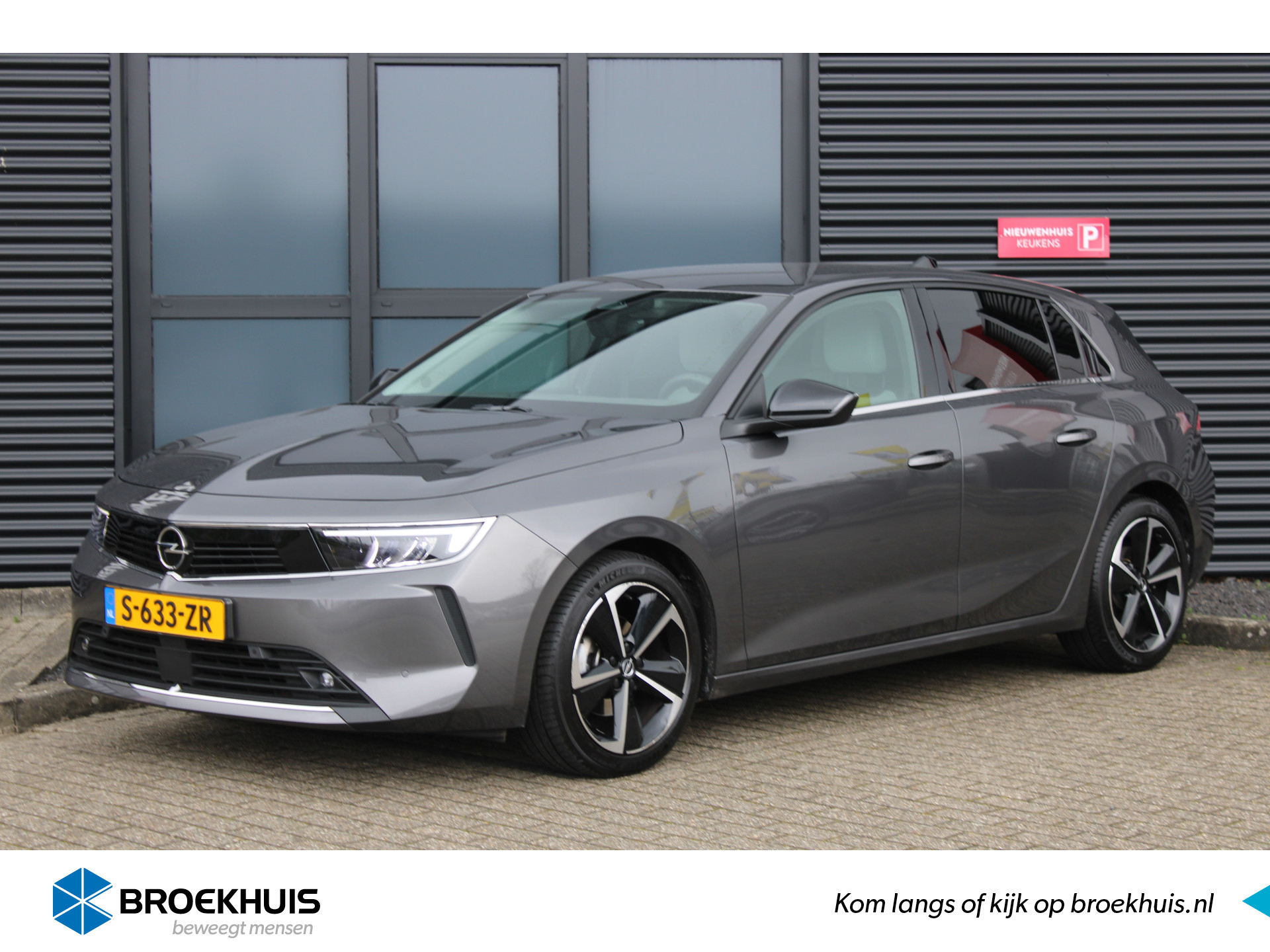 Opel Astra 1.2 T. 110 PK 5drs Elegance / 360 Camera / Parkeer sensoren / Apple & Android carplay / Navigatie / ECC "Vraag een vrijblijvende offerte aan!" bij viaBOVAG.nl