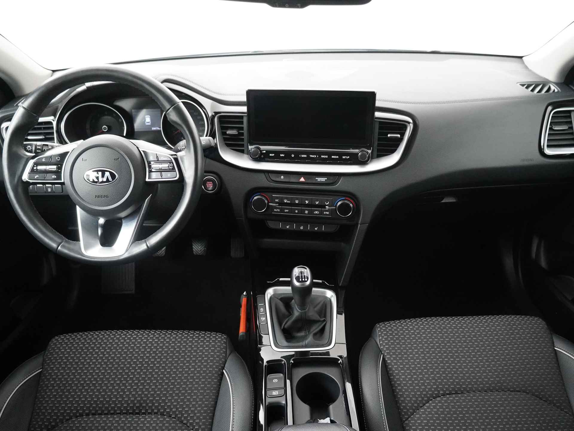 Kia Ceed Sportswagon 1.0 T-GDi DynamicPlusLine - Stoelverwarming - Navigatie - Trekhaak - Apple Carplay/Android Auto - Fabrieksgarantie tot 03-2028 - 37/50