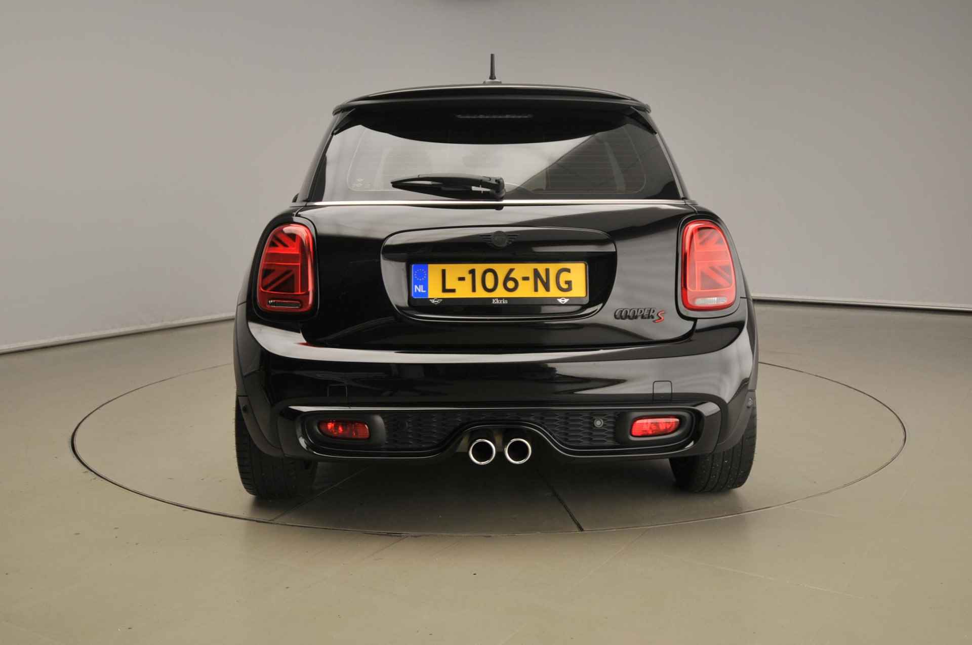 Mini 3-deurs Cooper S Automaat / Leder / Stoelverwarming / Climate / PDC / Cruise / LED / Alu wielen 17 inch - 6/37