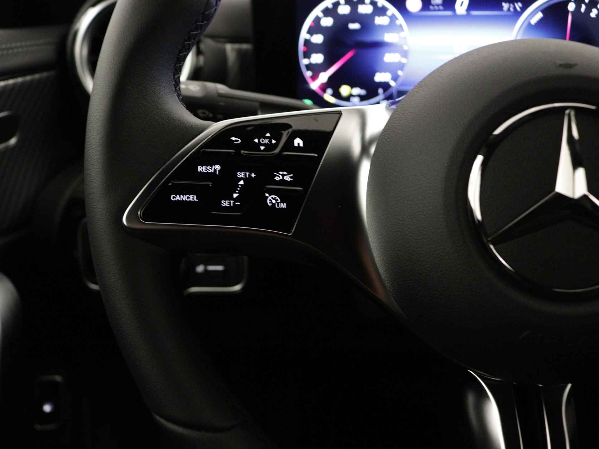 Mercedes-Benz CLA-Klasse 250 e Star Edition | Dodehoekassistent | USB pakket plus | Parkeerpakket met achteruitrijcamera | High-performance led-koplampen | Verwarmde stoelen vooraan | - 19/40