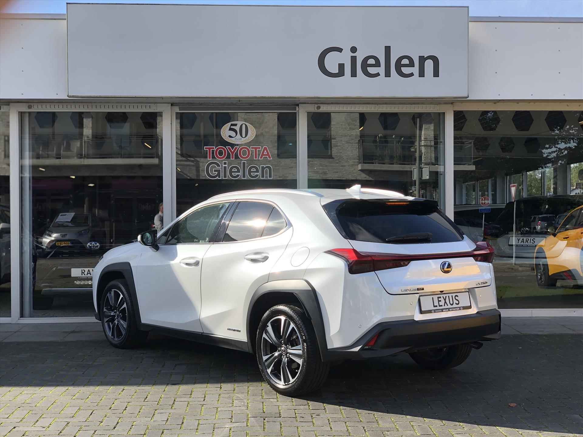 Lexus Ux 250h 184pk Preference Line | Dodehoekherkenning, Parkeersensoren, Keyless, 18 inch, CarPlay, Stoel + Stuurverwarming - 38/38