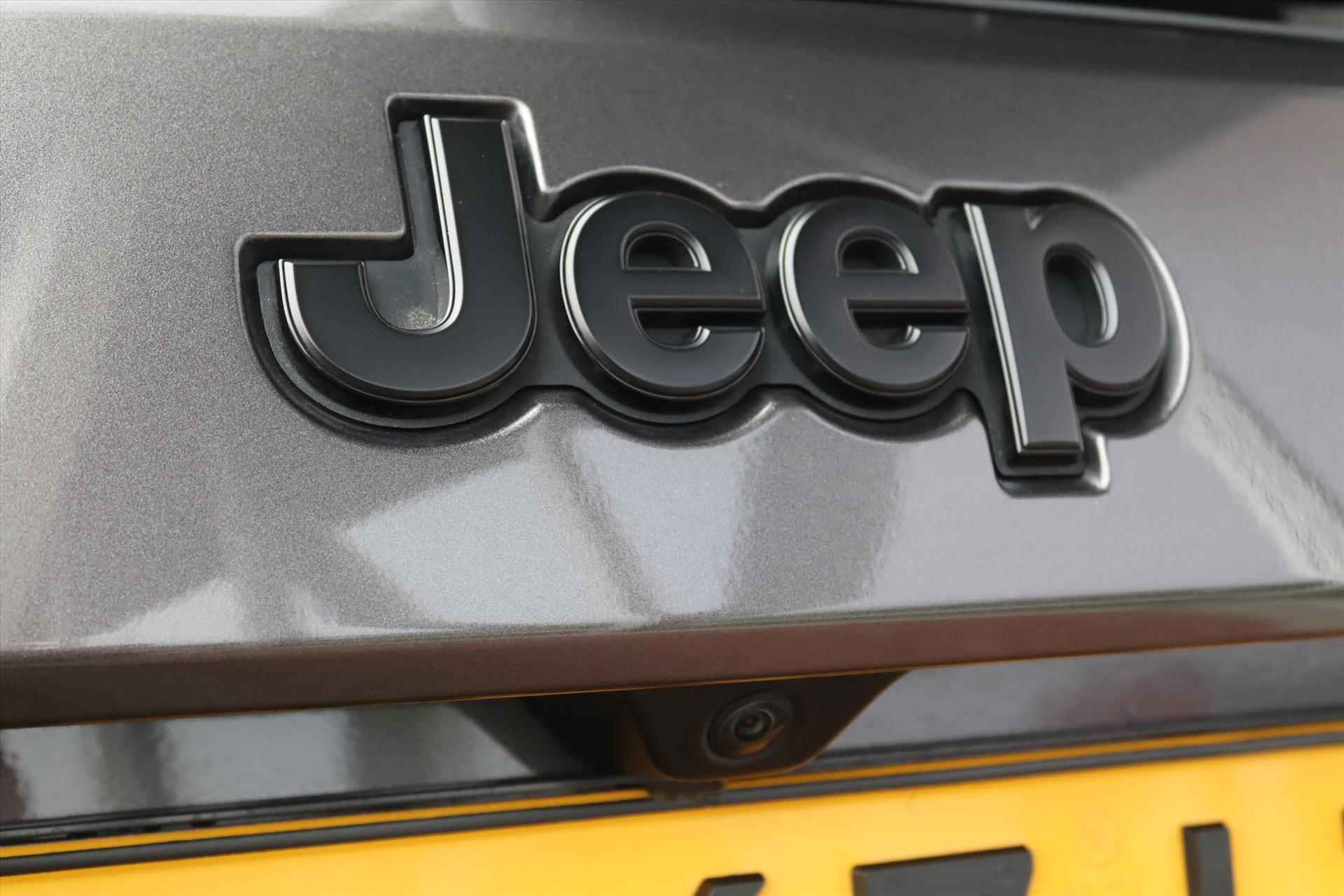 Jeep Grand Cherokee 6.4 V8 HEMI SRT 468PK 4WD Panodak | Harman Kardon | Launch Control | Leer | Dab | Adapt.Cruise | Stoel/stuurverwarming/ventilatie | Led | 20 Inch Lm | - 19/75