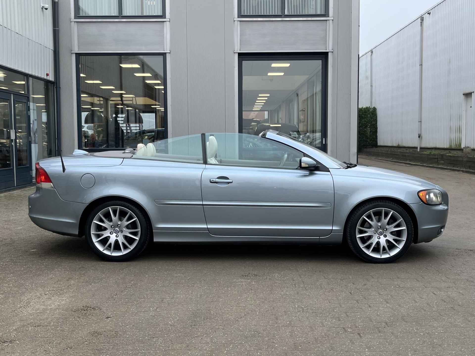 Volvo C70 Convertible 2.4i Summum | NL Auto/2e Eig./Navi/Leder/Stoelverw./18"/Cruise/Clima - 12/64