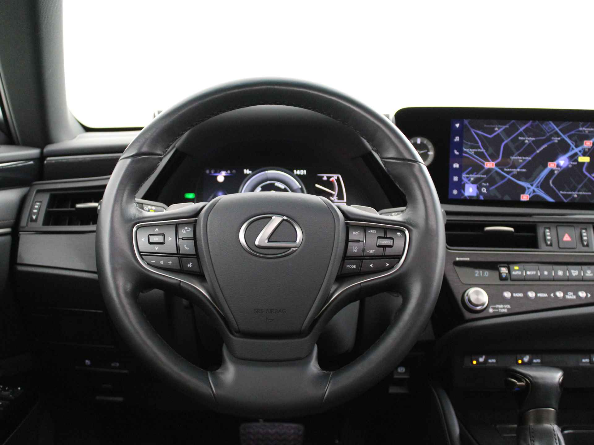 Lexus ES 300h Business Line | Schuifdak | Premium Navigatie | Safety System+ | Leer | Stoelverwarming | - 6/53