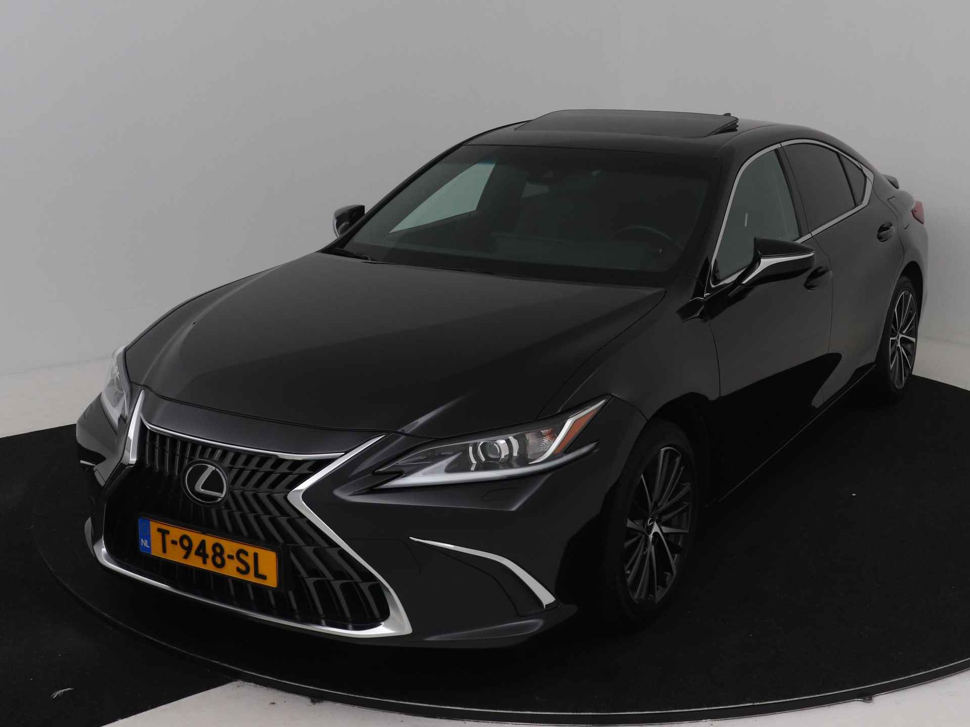 Lexus ES 300h Business Line | Schuifdak | Premium Navigatie | Safety System+ | Leer | Stoelverwarming | - 29/53