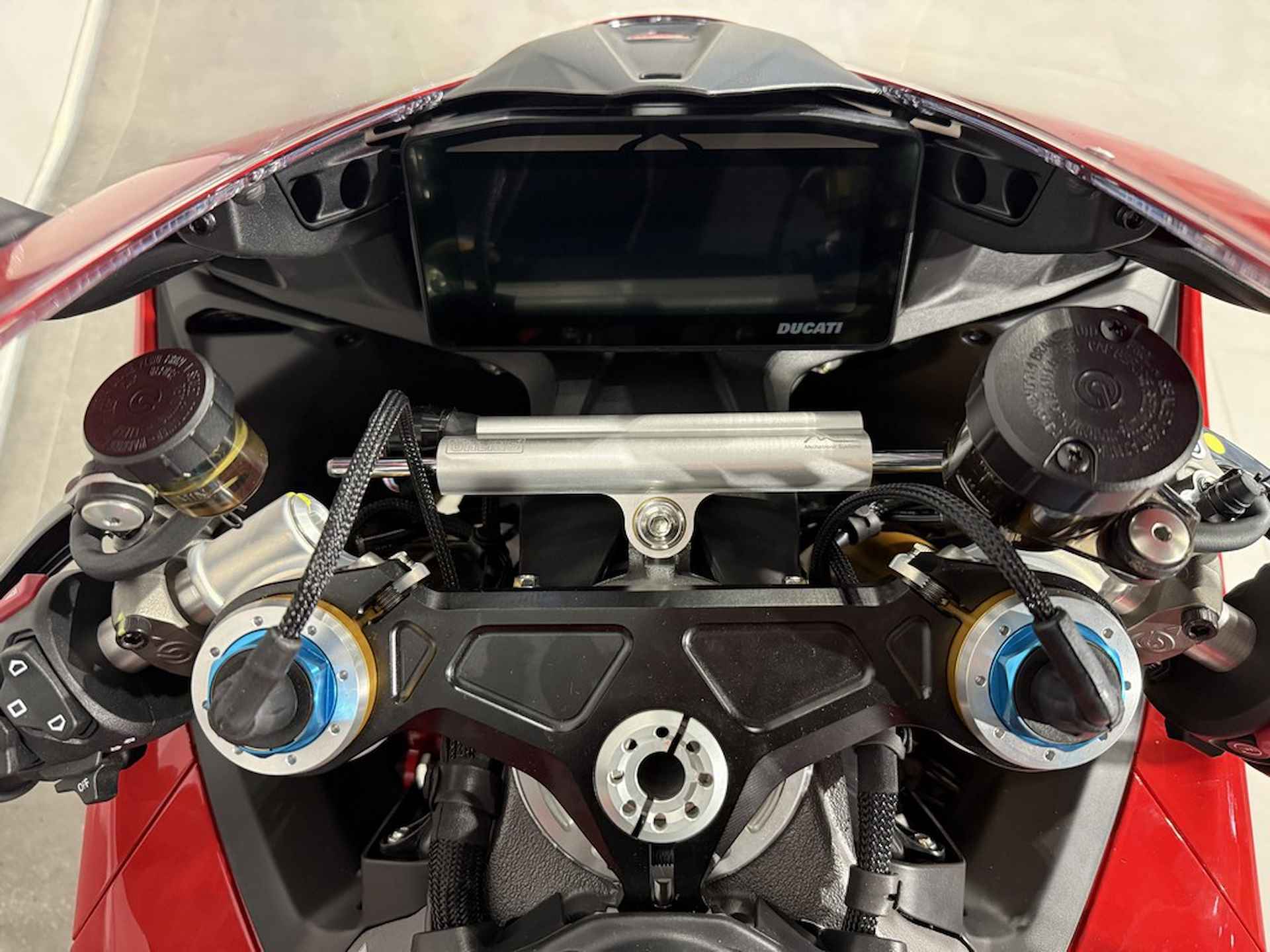 Ducati PANIGALE V4 S - 3/10