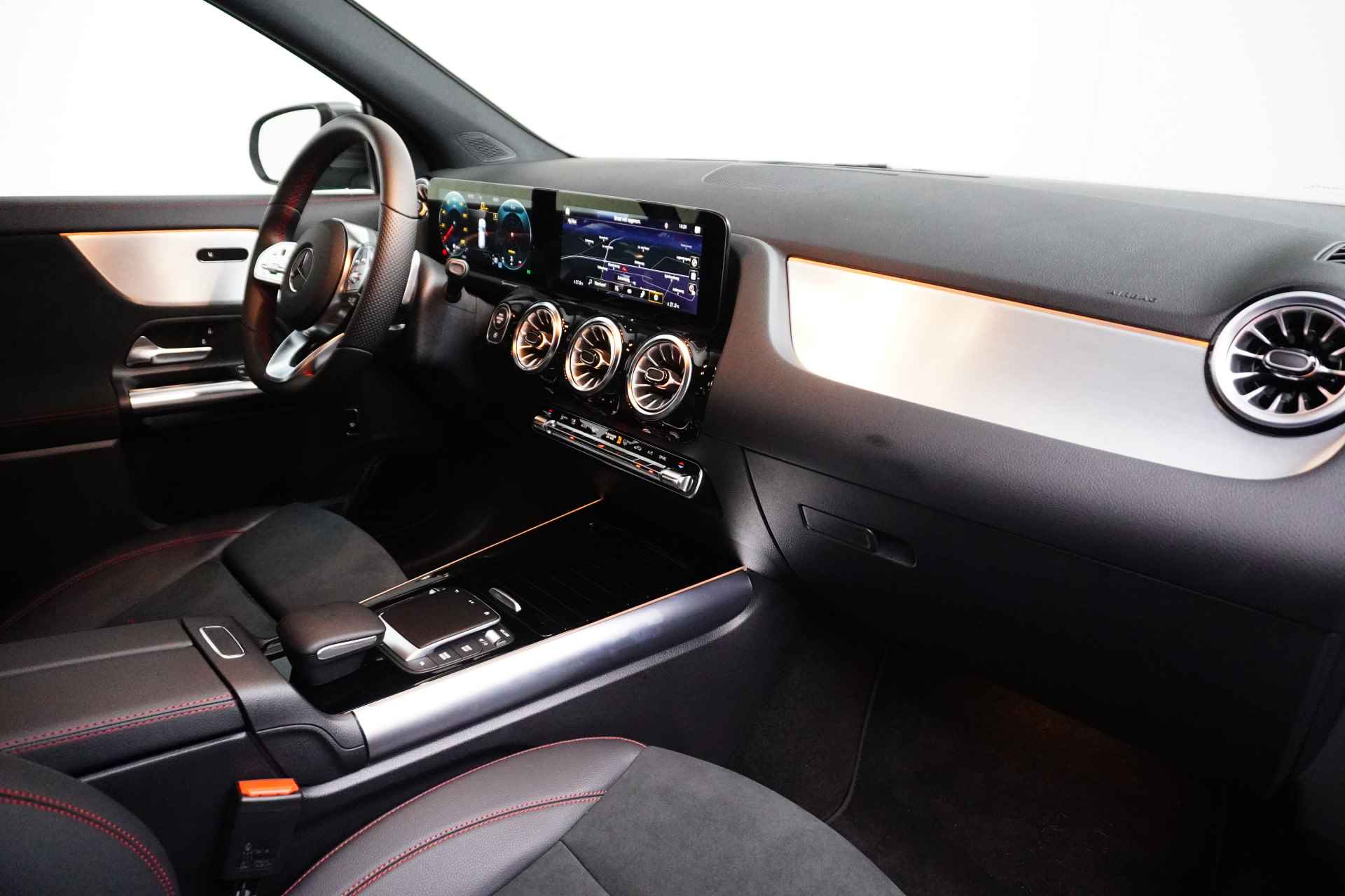 Mercedes-Benz GLA 200 AMG Line | Navigatie | Comfortstoelen | Elektr. Achterklep | Stoelverwarming | Sfeerverlichting | Achteruitrijcamera | !! - 8/27
