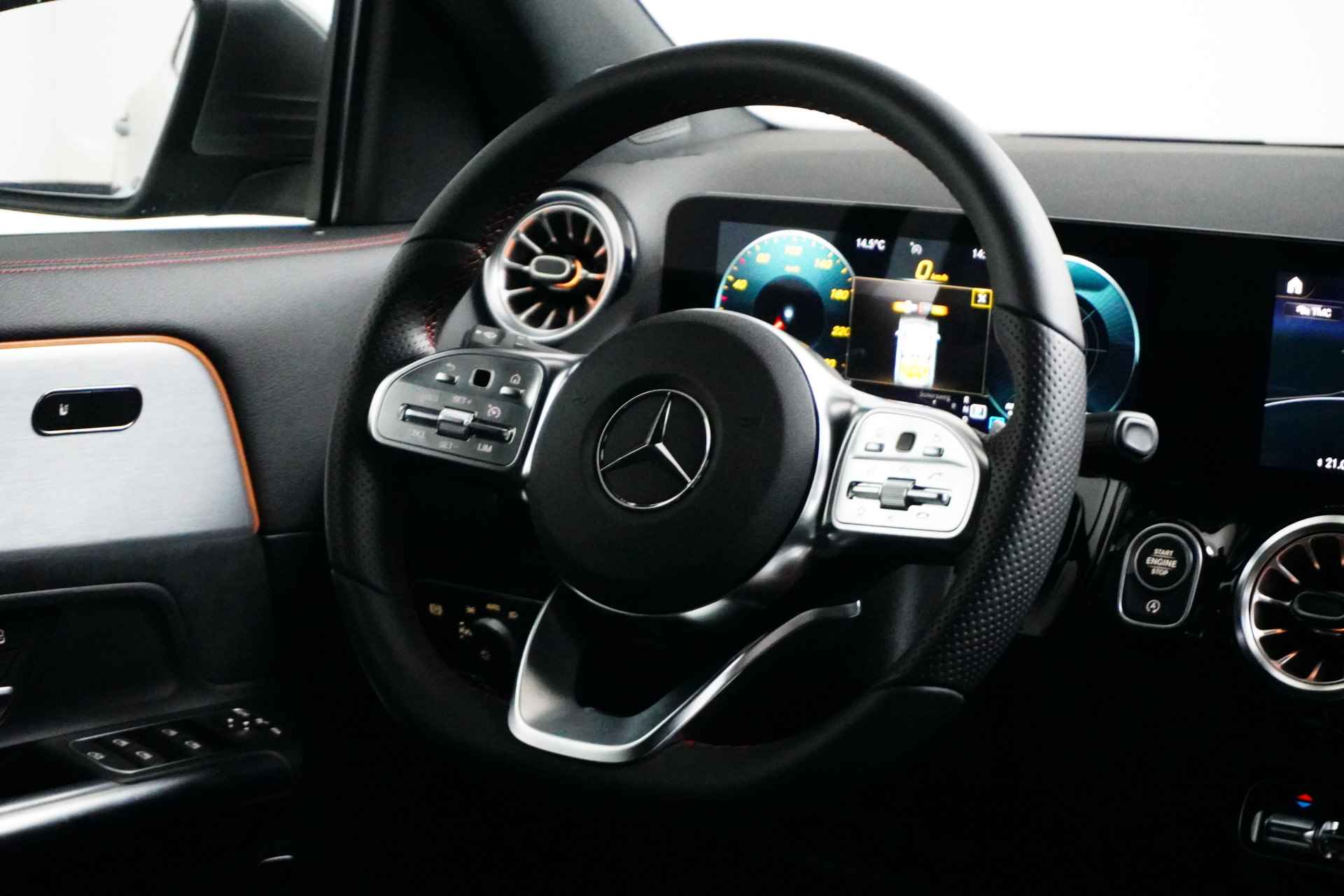 Mercedes-Benz GLA 200 AMG Line | Navigatie | Comfortstoelen | Elektr. Achterklep | Stoelverwarming | Sfeerverlichting | Achteruitrijcamera | !! - 11/27