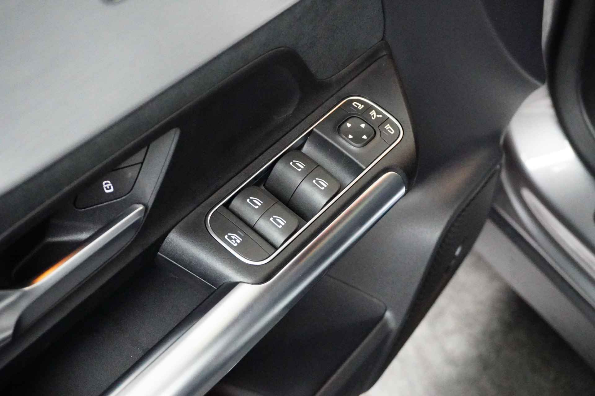 Mercedes-Benz GLA 200 AMG Line | Navigatie | Comfortstoelen | Elektr. Achterklep | Stoelverwarming | Sfeerverlichting | Achteruitrijcamera | !! - 16/27