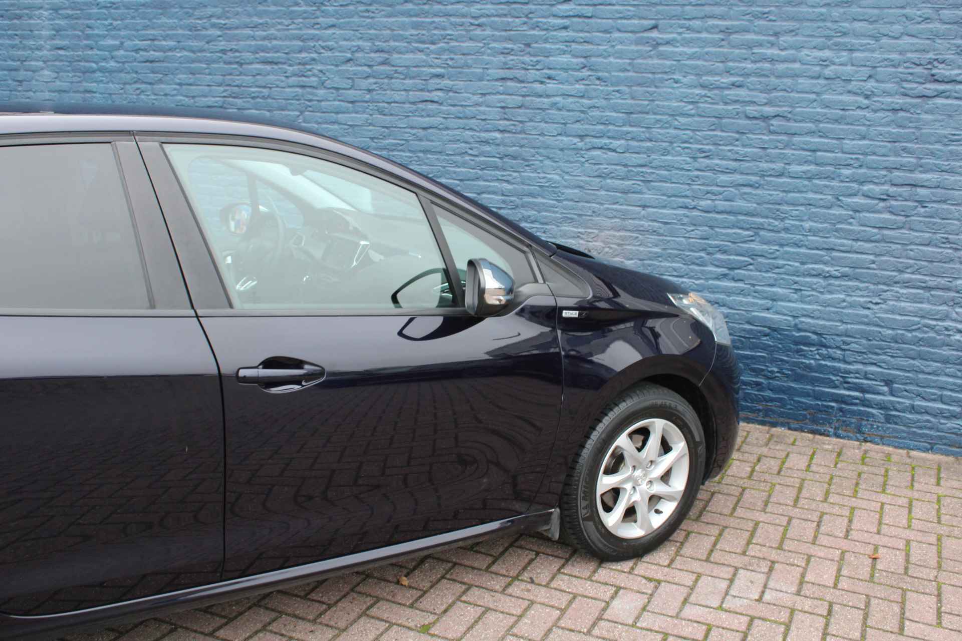 Peugeot 208 5drs 1.2 PureTech Style Pack | Navigatie | Climate control | Lichtmetaal | 1e Eigenaar | - 11/29