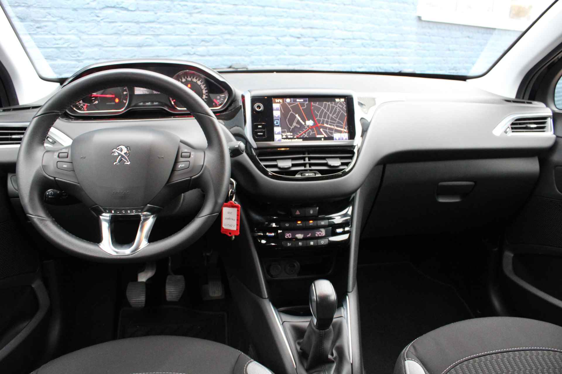 Peugeot 208 5drs 1.2 PureTech Style Pack | Navigatie | Climate control | Lichtmetaal | 1e Eigenaar | - 15/29