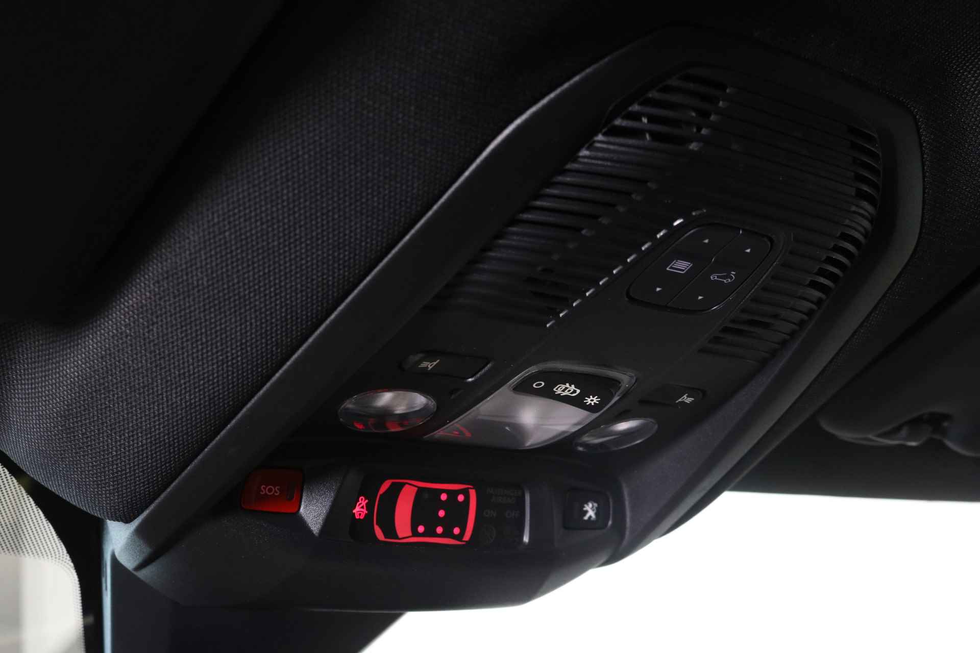 Peugeot 5008 1.2 PureTech 130 pk GT-Line Automaat EAT-8 | Navi | Camera | Panodak | Electr. a-klep | Adapt. cruise | Pdc v+a | Keyless | Lmv19"| - 55/59