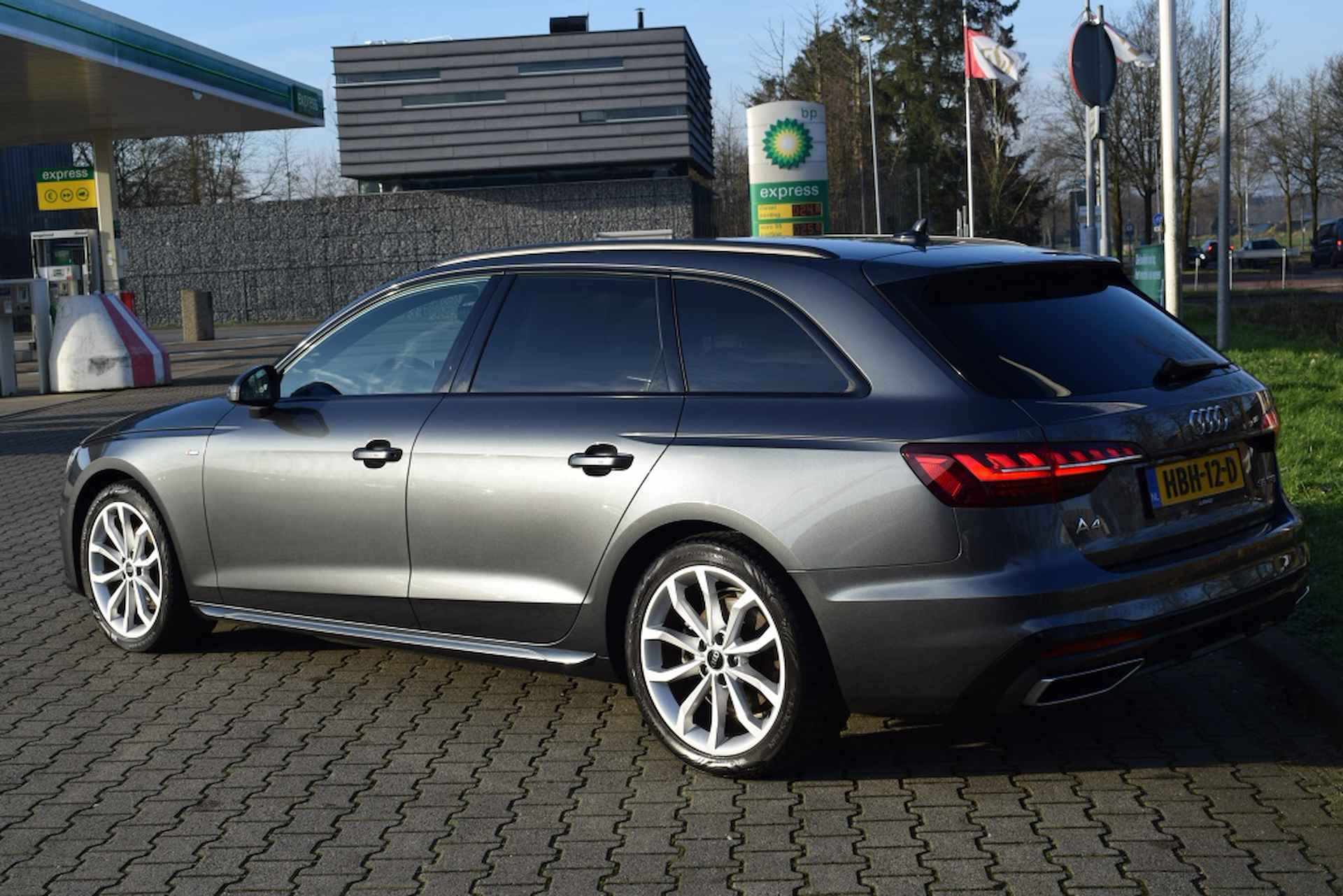 Audi A4 Avant 35 TFSI S-Line 150 PK AUTOMAAT | PANO | RIJKLAARPRIJS! - 3/28