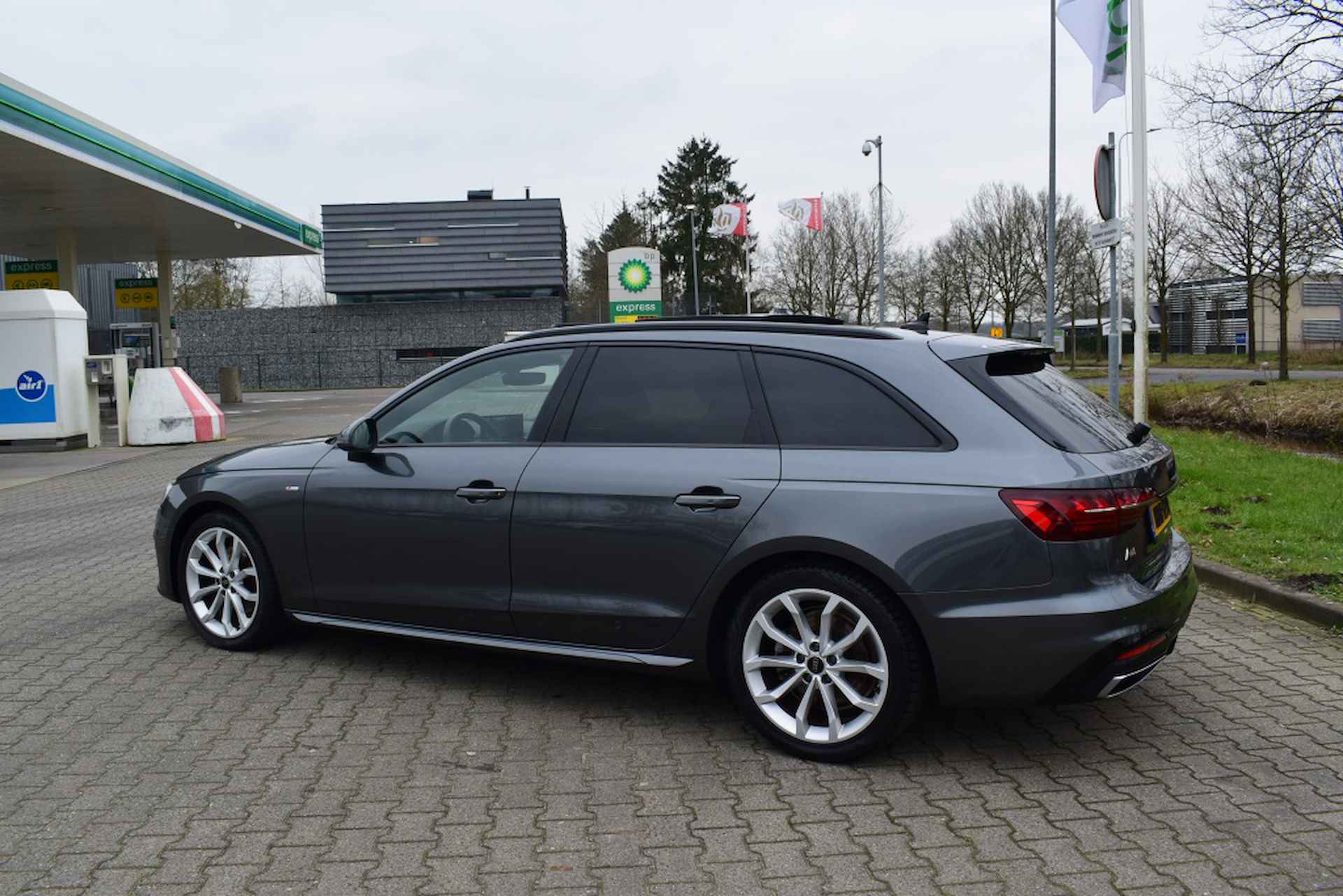 Audi A4 Avant 35 TFSI S-Line 150 PK BLACK PACK | AUTOMAAT | PANO | RIJKLAARPRI - 4/33