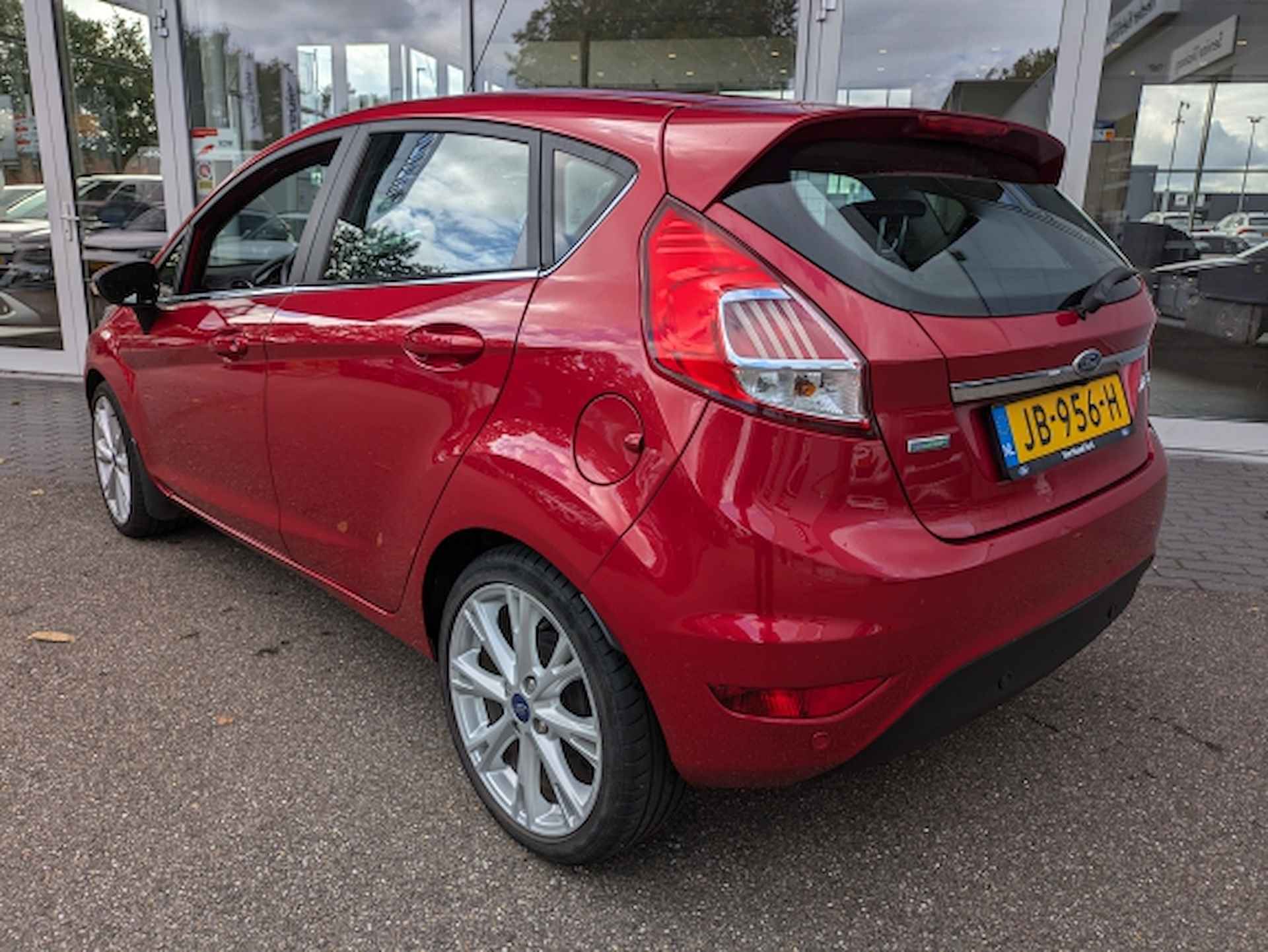 Ford Fiesta 1.0 EcoBoost 100PK 5D  Titanium I Navigatie - 4/20