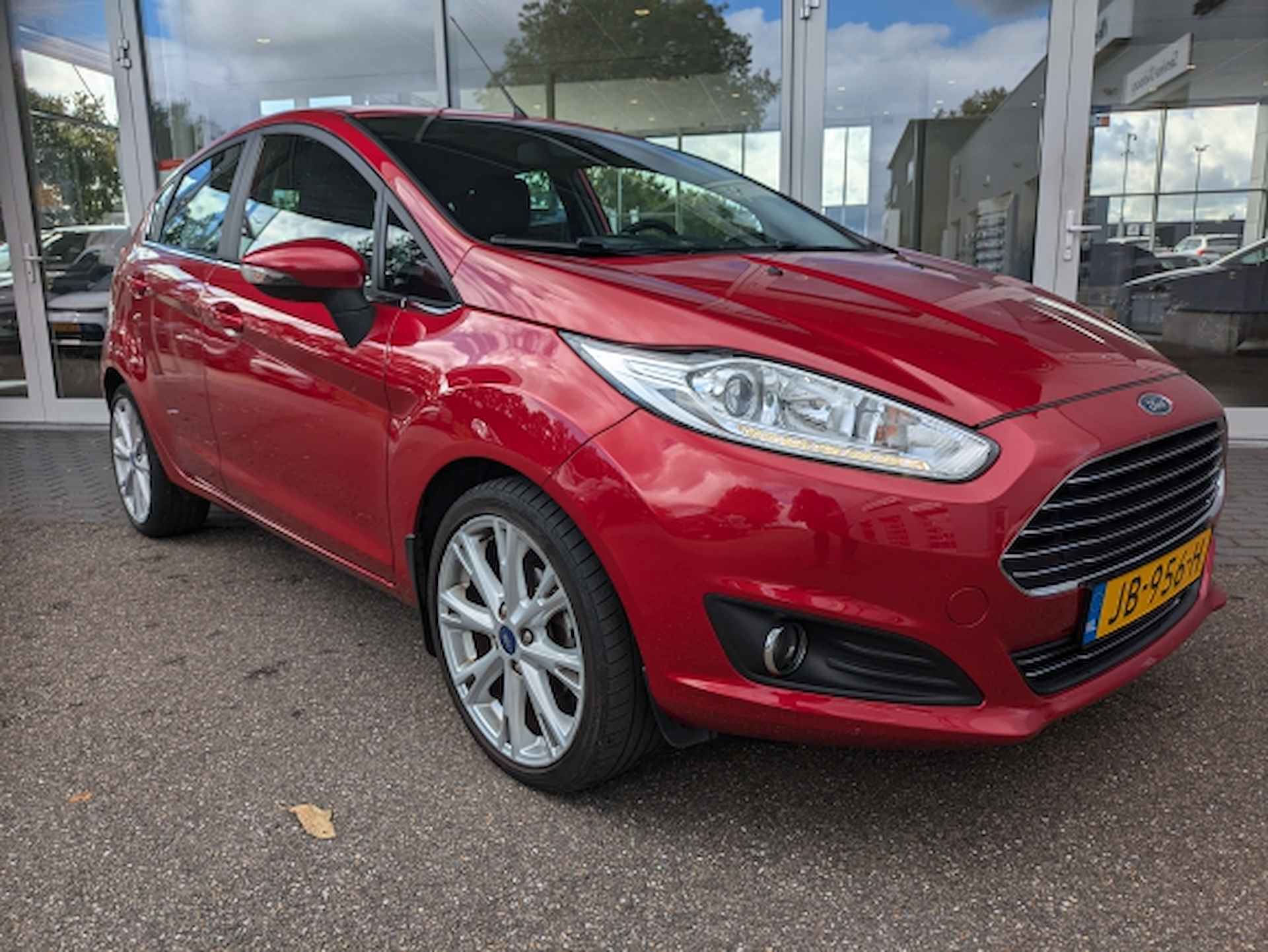 Ford Fiesta 1.0 EcoBoost 100PK 5D  Titanium I Navigatie - 9/20