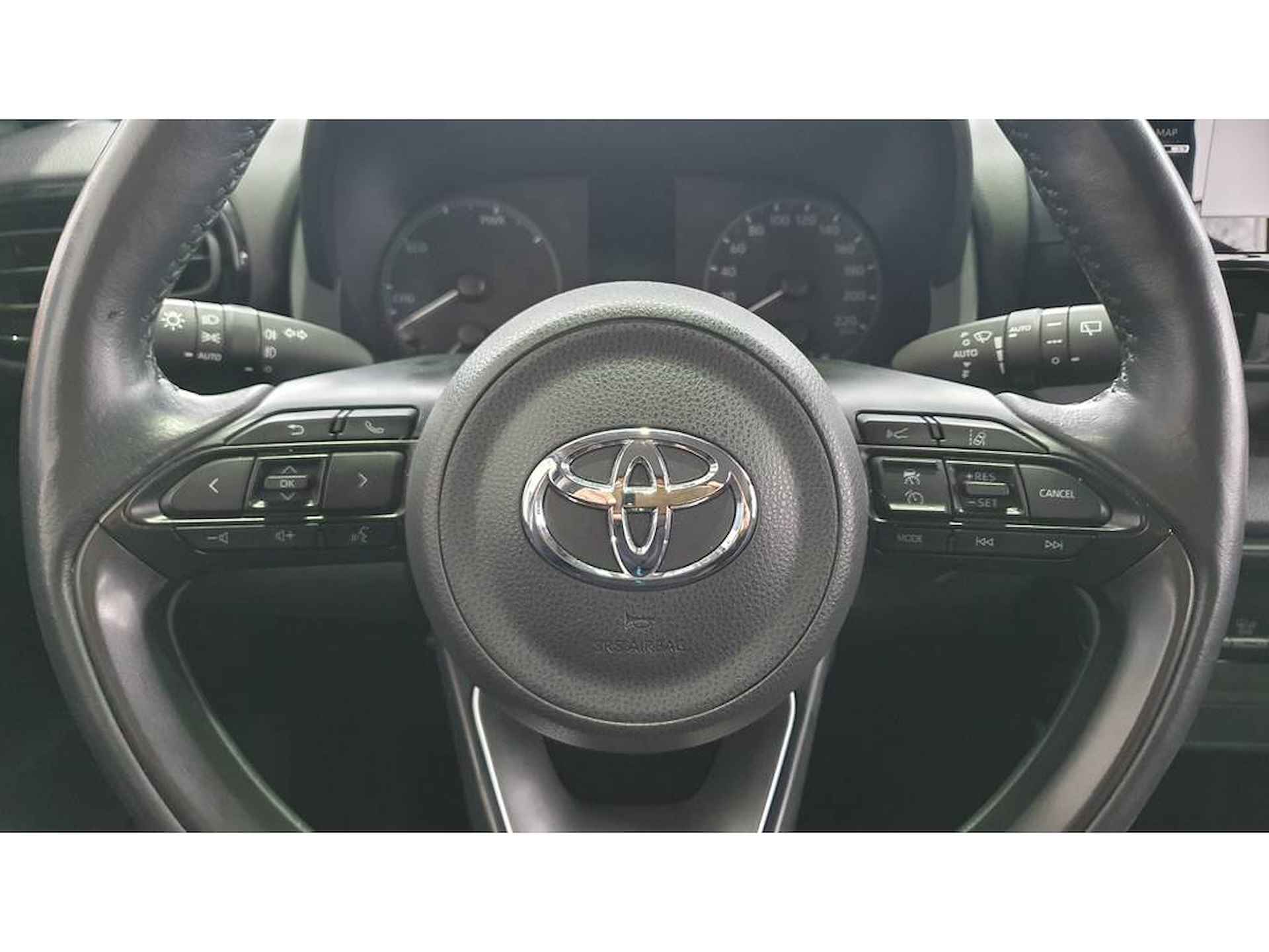 Toyota Yaris 1.5 Hybrid Aplle-carplay LED Stoelverw - 9/20