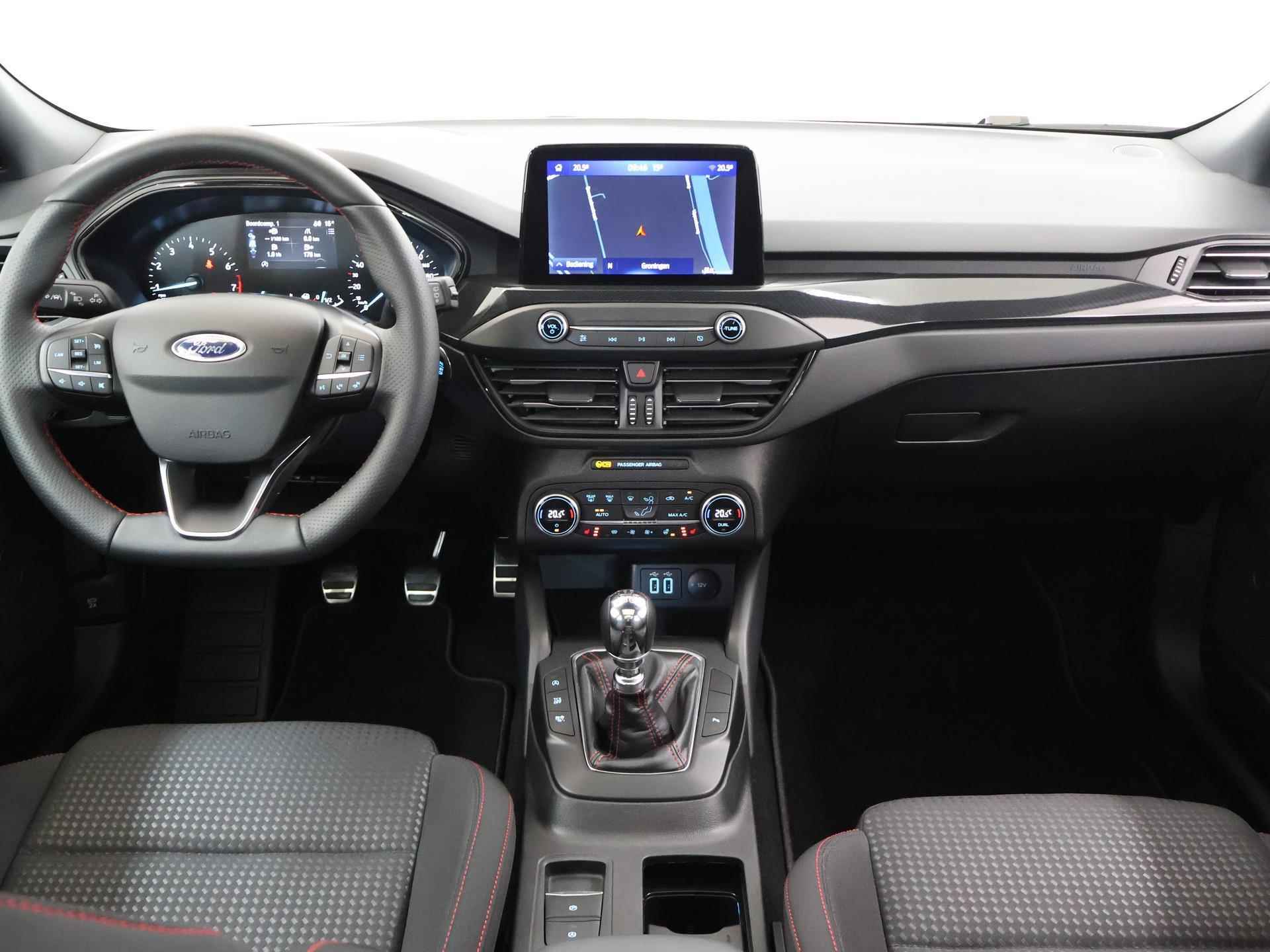 Ford Focus 1.0 EcoBoost Hybrid ST Line Business | Panoramadak | Winterpack | Parkeercamera | Navigatie | - 9/44
