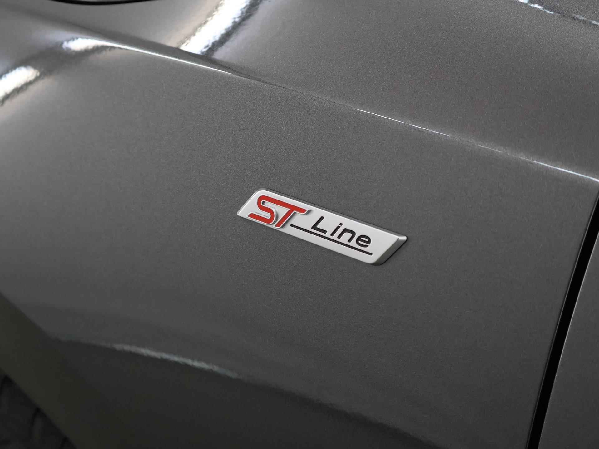 Ford Focus 1.0 EcoBoost Hybrid ST Line Business | Panoramadak | Winterpack | Parkeercamera | Navigatie | - 41/44