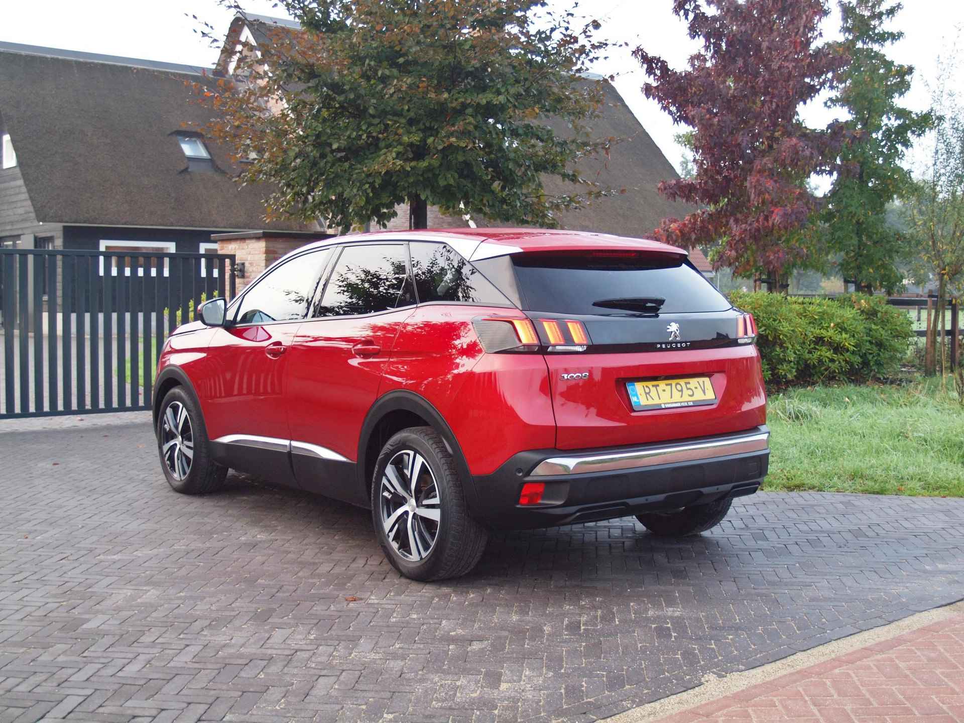 Peugeot 3008 1.2 PureTech Allure | Camera | Apple Carplay | Cruise Control | FOCAL | - 8/36