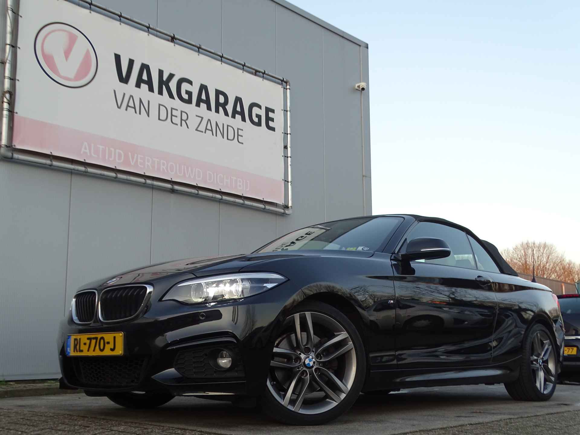 BMW 220i Cabrio AUT High Executive M PAKKET, Leder, NAVI, Camera, Compleet! - 21/70