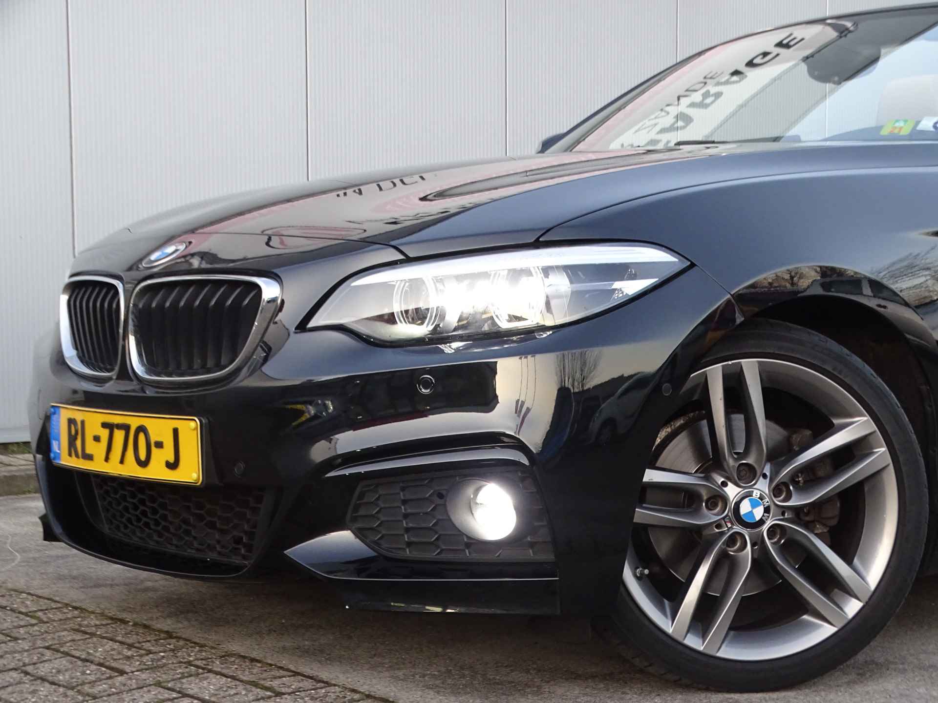 BMW 220i Cabrio AUT High Executive M PAKKET, Leder, NAVI, Camera, Compleet! - 62/70