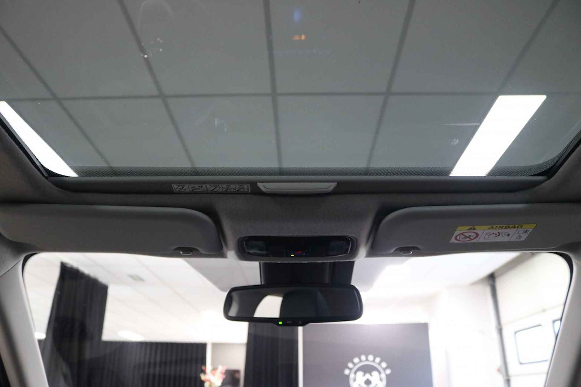Toyota Yaris Cross 1.5 Hybrid Executive | Panoramadak | SNEL LEVERBAAR - 29/40