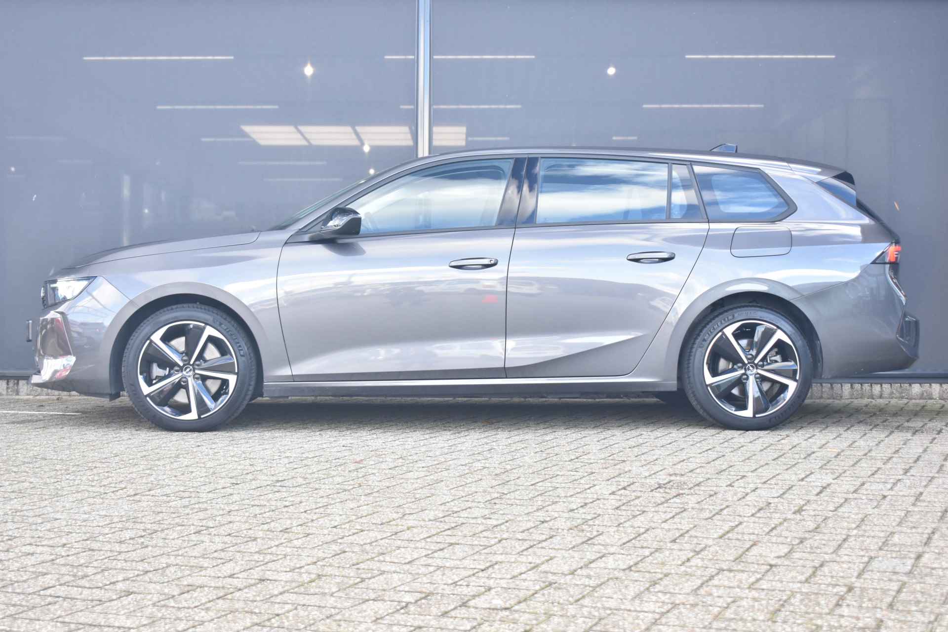 Opel Astra Sports Tourer 1.6 Turbo Plug-In Hybrid 180pk Automaat | Navigatie by App | Parkeersensoren | Climate Control | Full-LED | Nieuws - 4/47