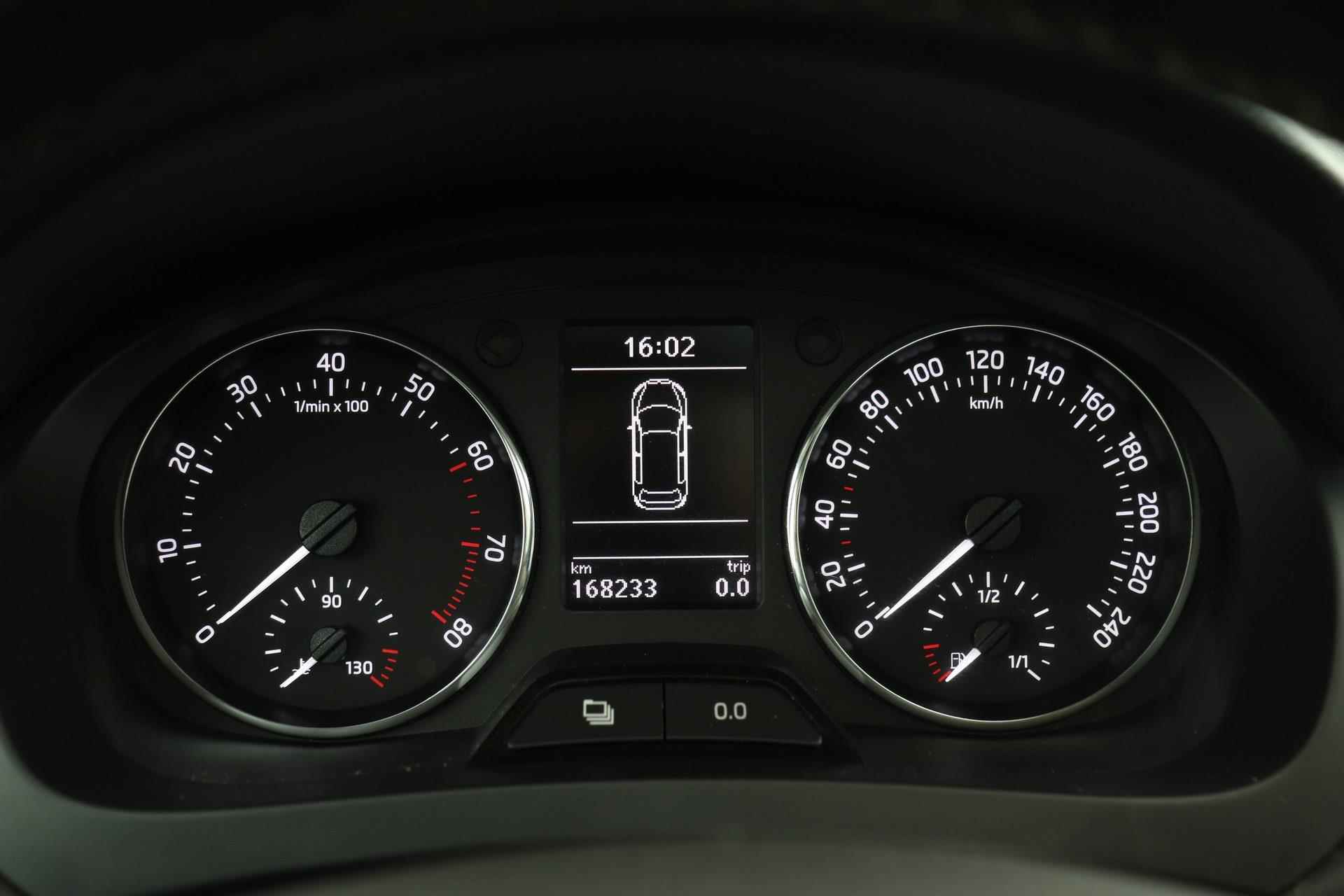 Skoda Rapid Spaceback 1.2 TSI Style Edition | Trekhaak | Panoramadak | Dealer Ond. | Org NL | Airco | Cruise Control | - 19/41