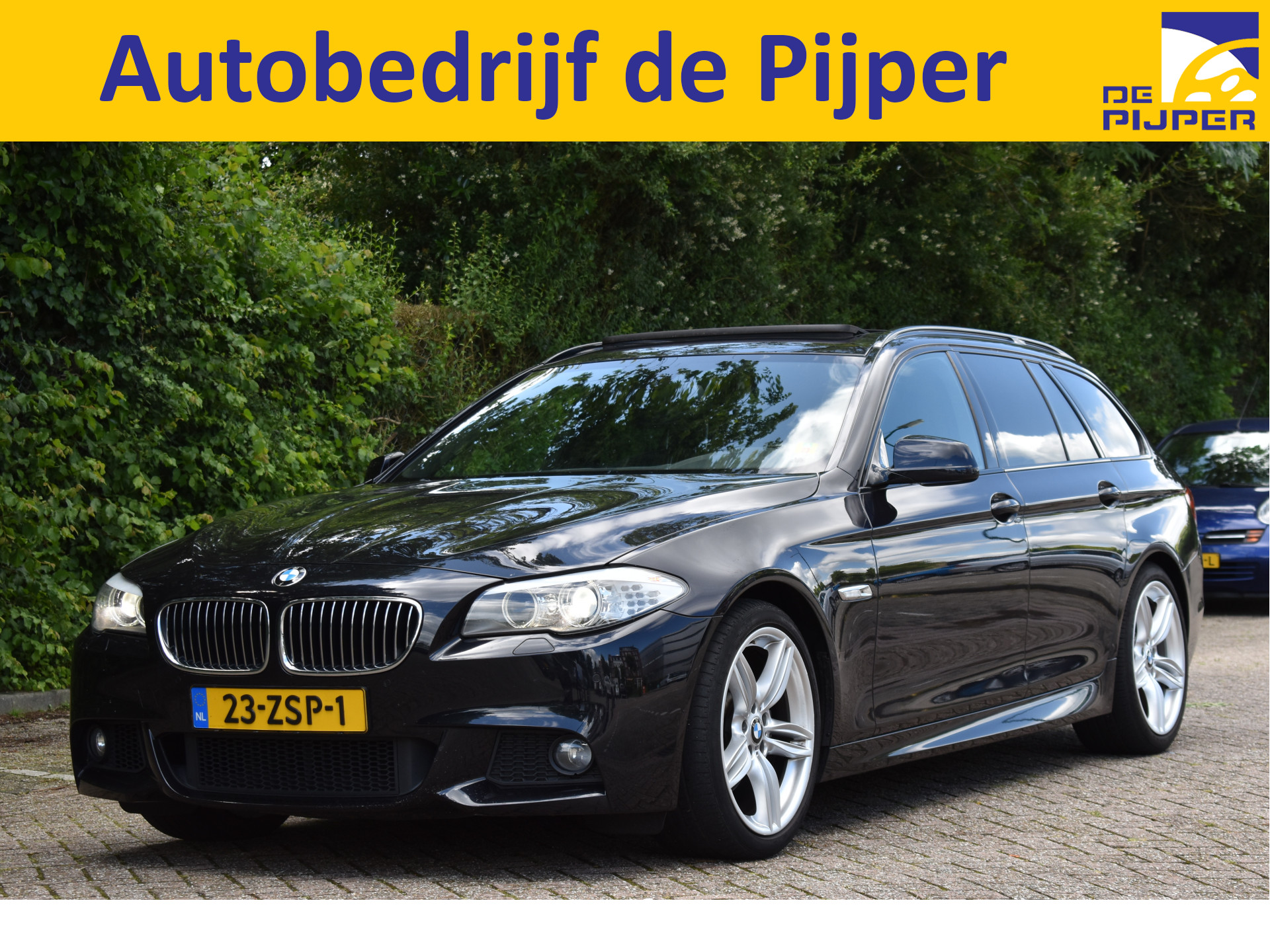 BMW 5 Serie Touring 520i High Executive M-Sport | NL-Auto | Pano.dak | Afn.haak | Leder | Nav | Stoelverw | LED / Xenon | NAP