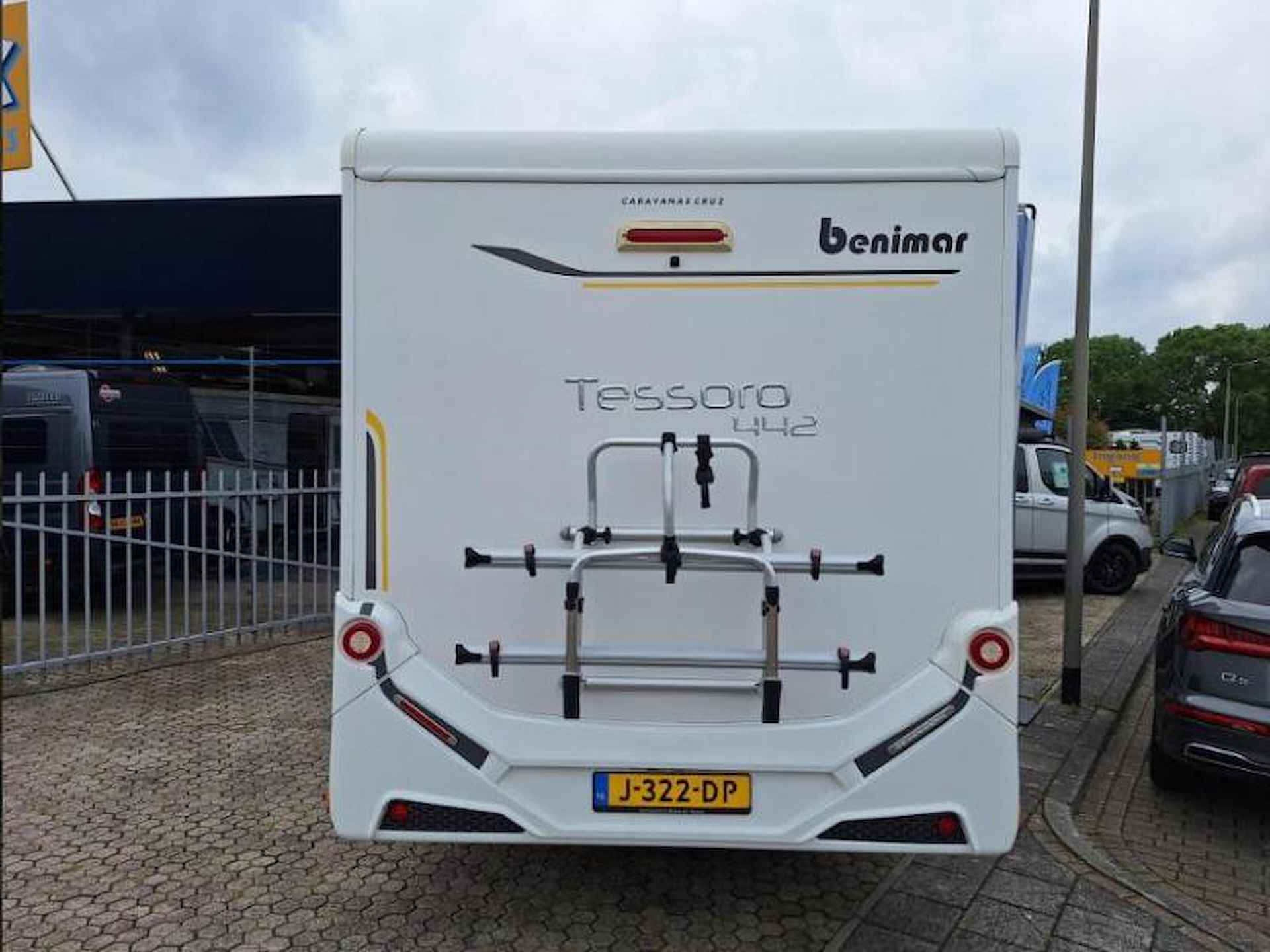 Benimar Tessoro 442 - VASTBED+HEFBED 5PERS - 4/22