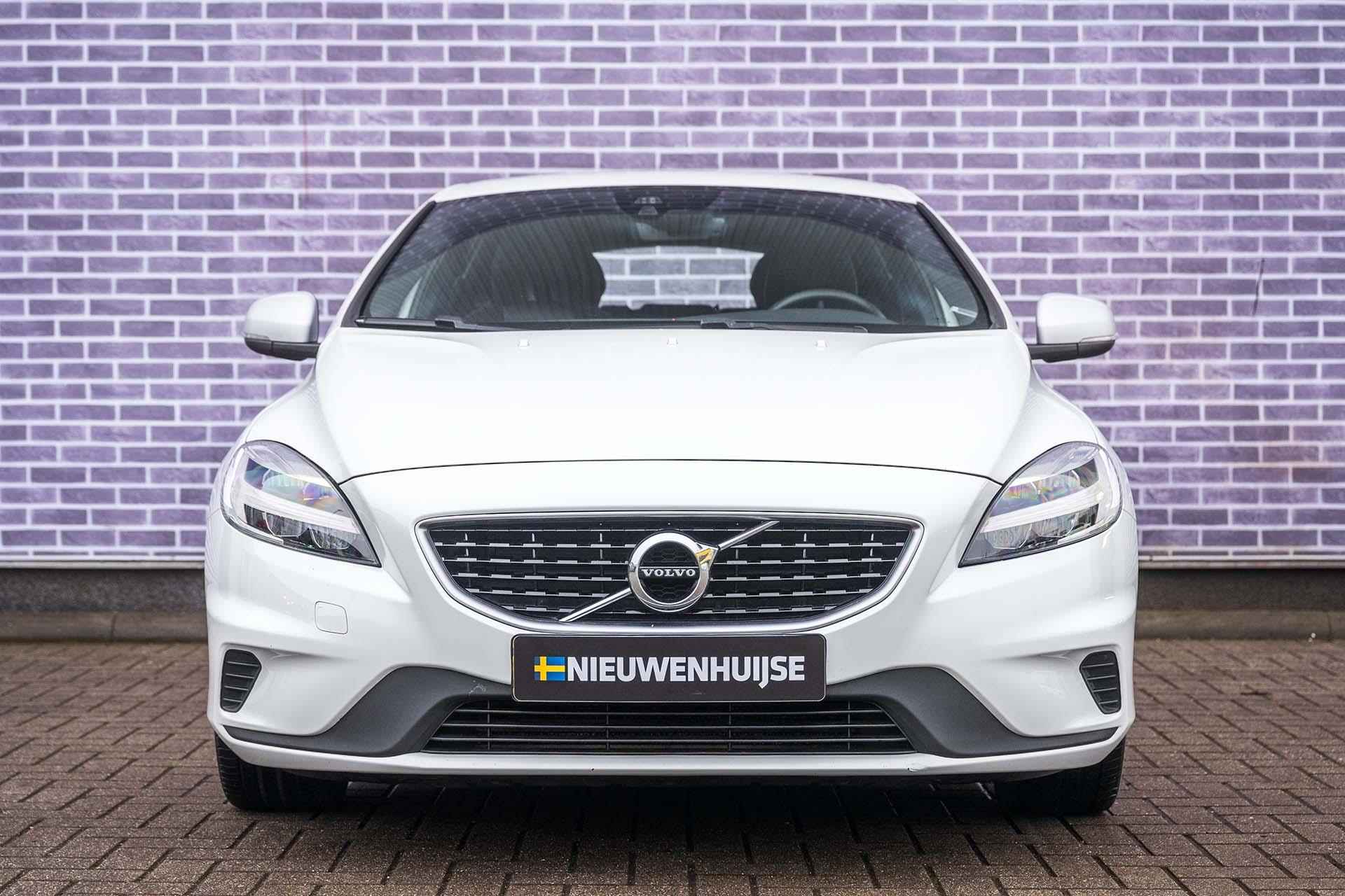 Volvo V40 T4 Automaat 190pk Business Sport / R-Design | Stoelverwarming | Navigatie | High Performance audio | Parkeersensoren - 6/38