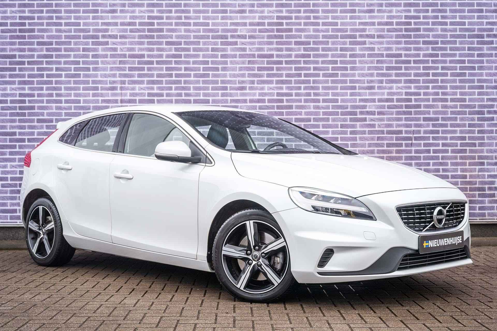 Volvo V40 T4 Automaat 190pk Business Sport / R-Design | Stoelverwarming | Navigatie | High Performance audio | Parkeersensoren - 13/38