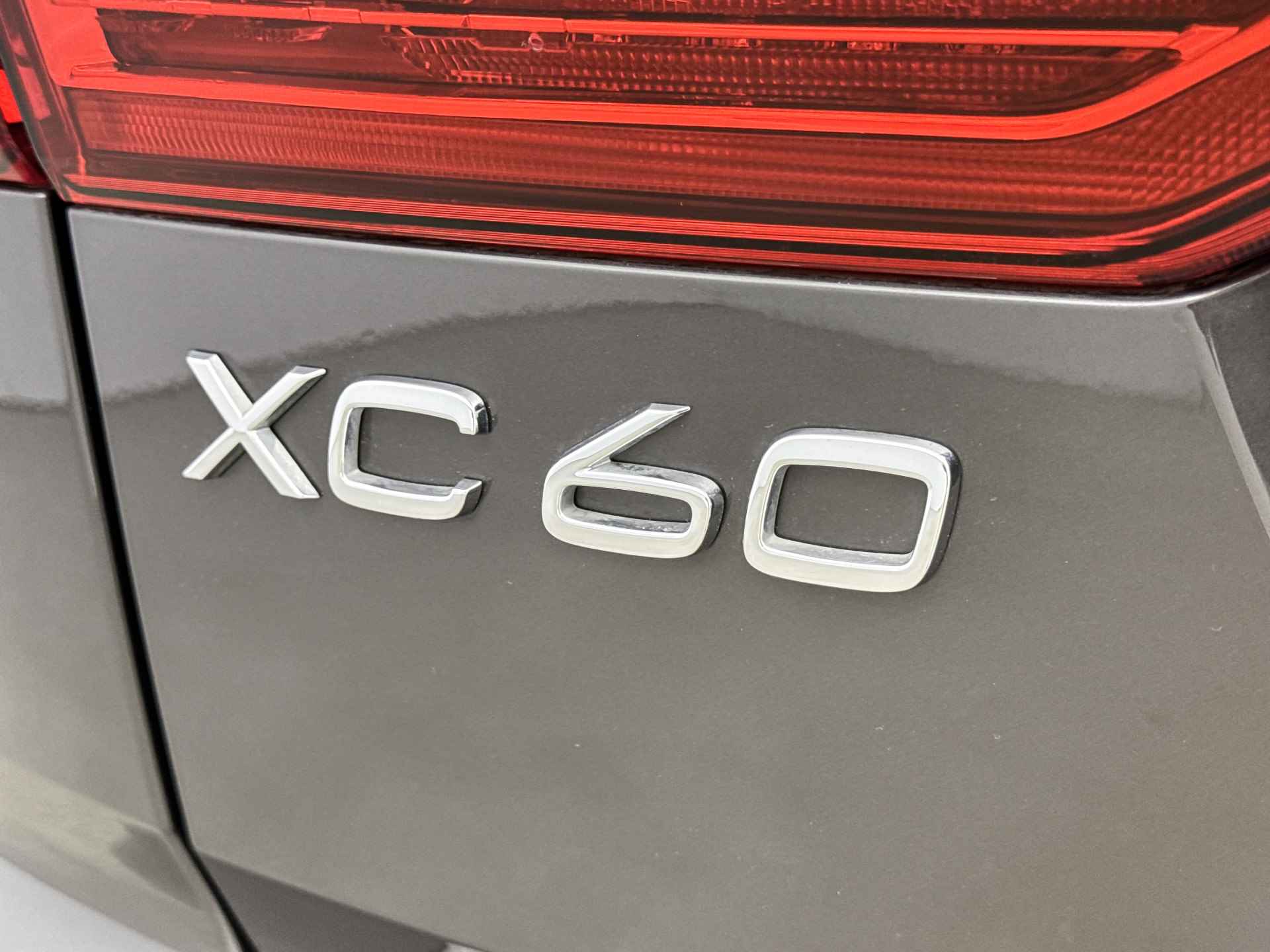 Volvo XC60 Recharge T6 AWD Plus Bright | 20" | Panoramadak | Elektrisch verst. stoelen | Adaptieve cruise control | BLIS | Stoel- stuur- ac - 35/35