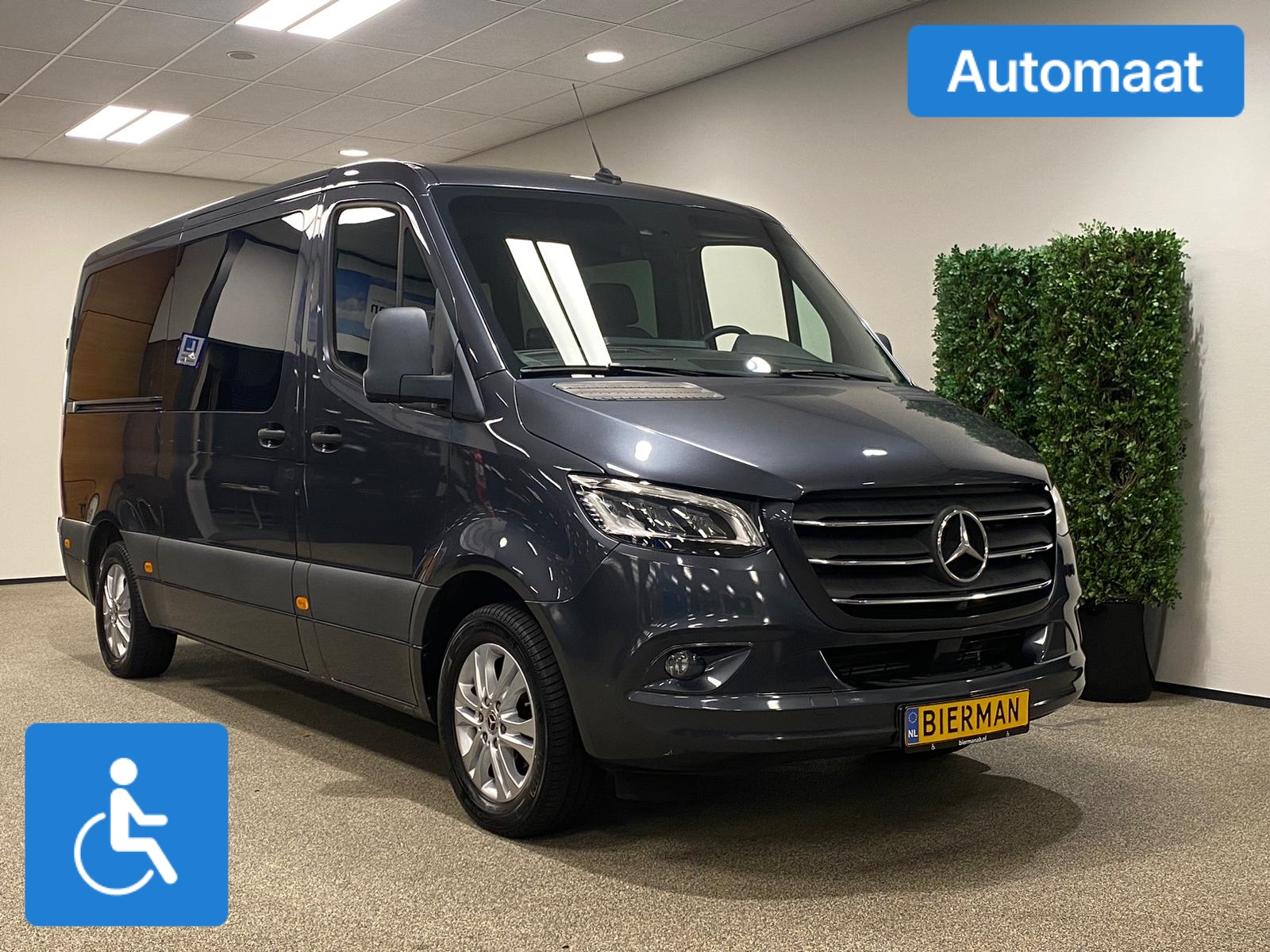 Mercedes Sprinter L2H1 Rolstoelbus Automaat