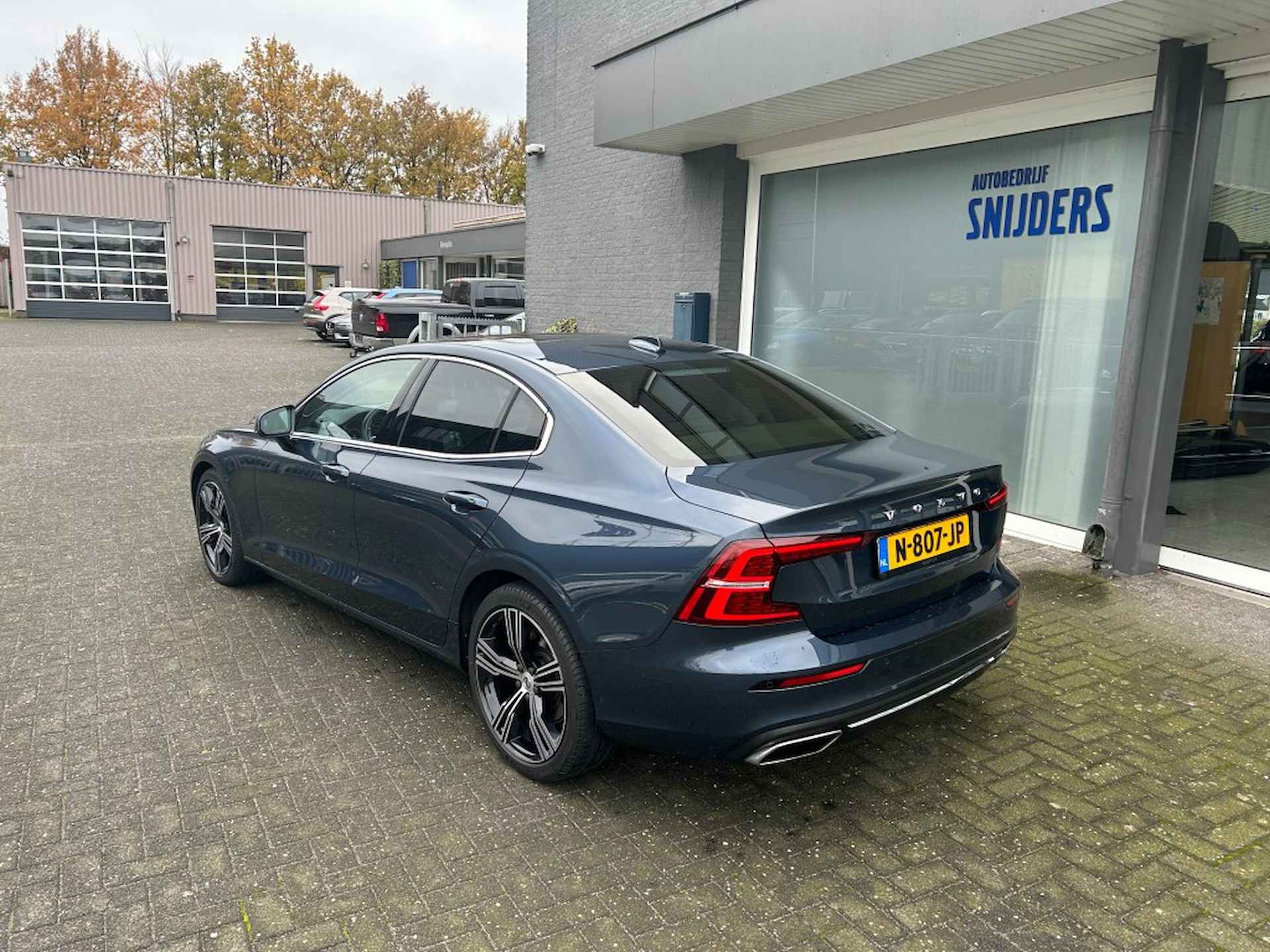 VOLVO S60 2.0 B4 INSCRIPTION FULL OPTIONS - 6/36