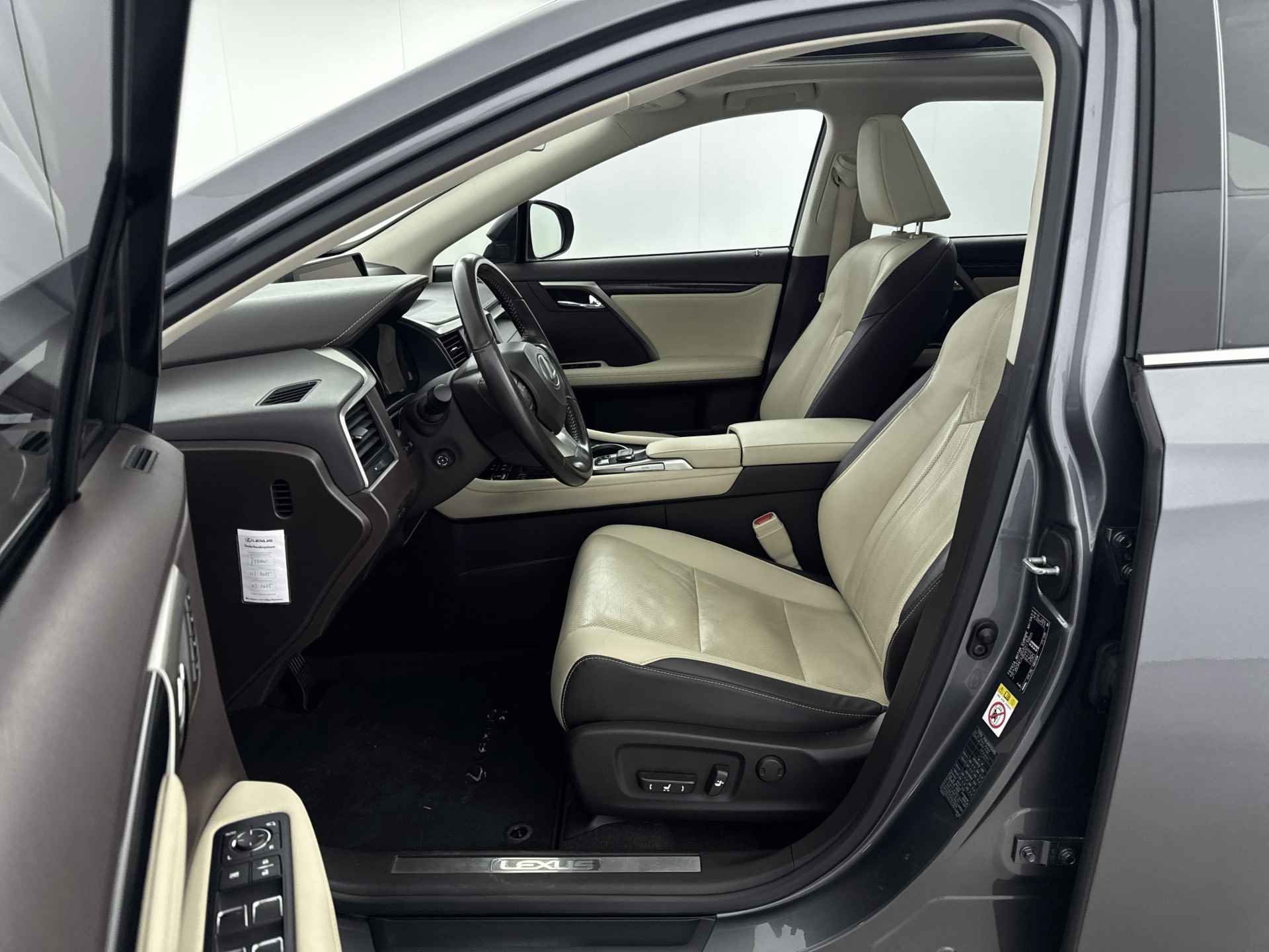 Lexus RX 450h 4WD Luxury Line Limited | Panoramadak | Draadloze telefoonlader | Voorstoelen verwarmd | - 19/41