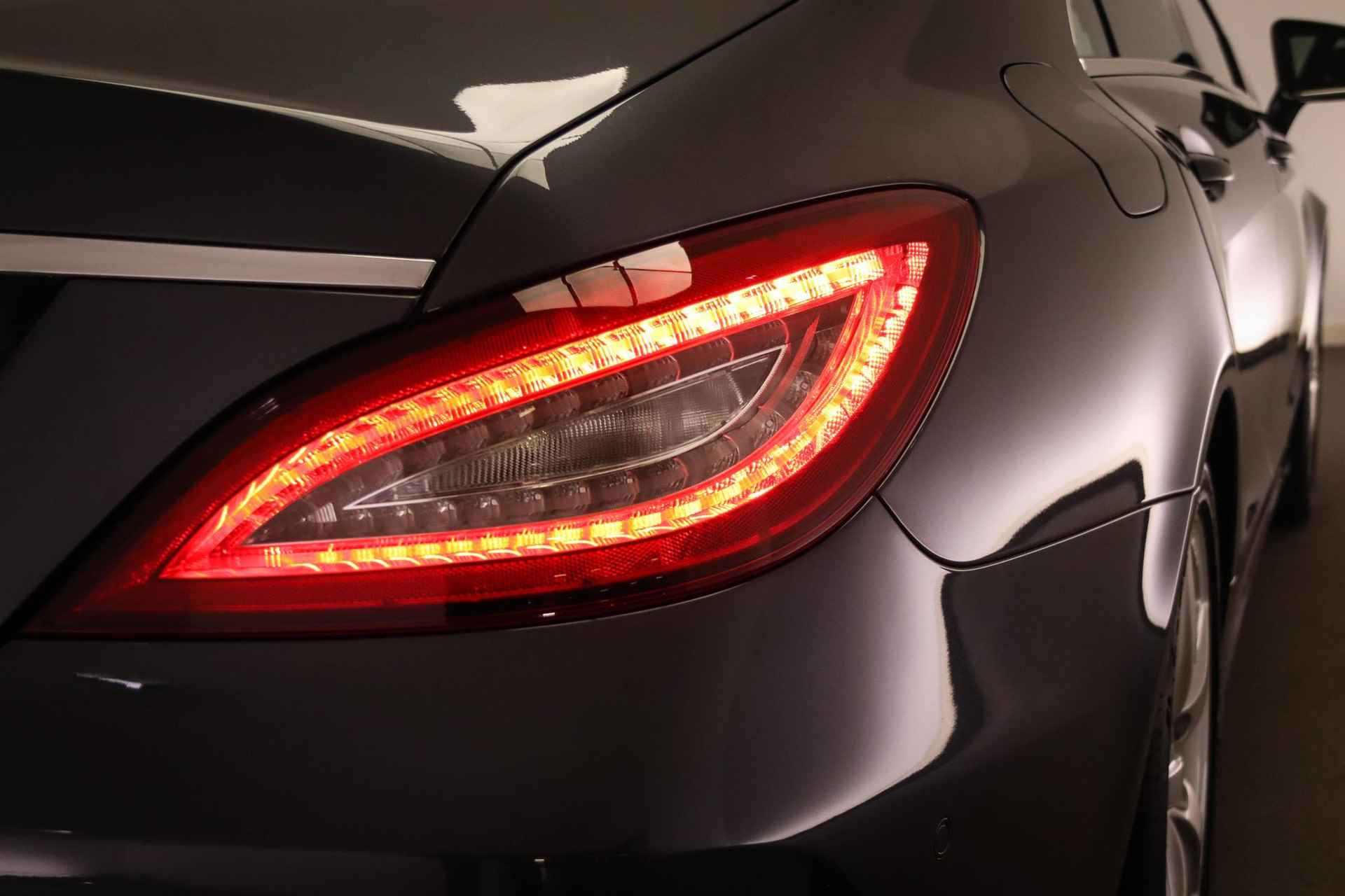 Mercedes-Benz CLS-klasse 400 | LED | AMG LINE | LEDER | NAVIGATIE | 18" - 22/72