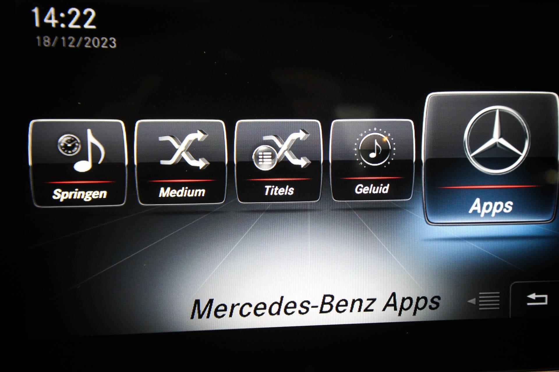 Mercedes-Benz CLS-klasse 400 | LED | AMG LINE | LEDER | NAVIGATIE | 18" - 65/72