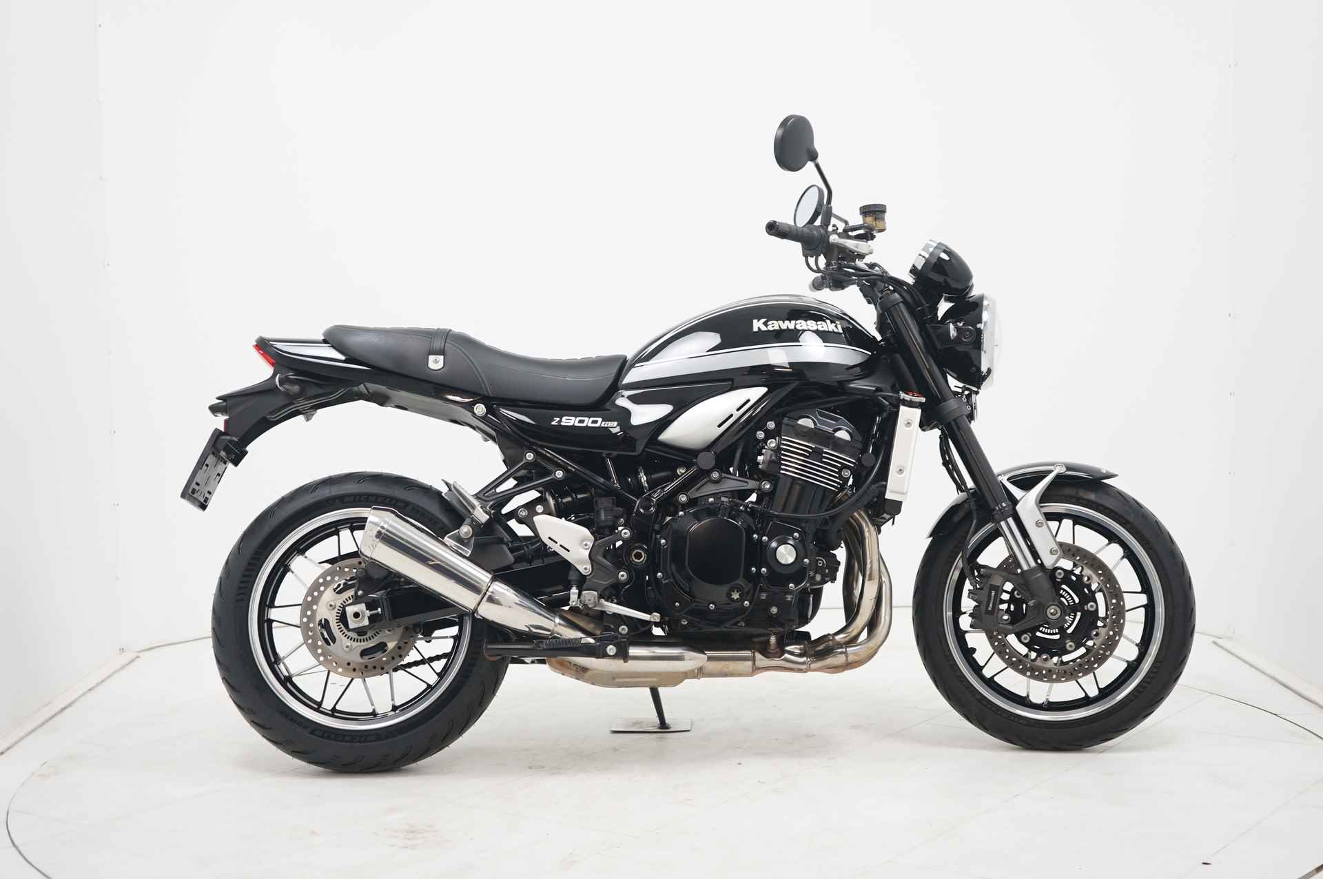 Kawasaki Z 900 RS - 1/9