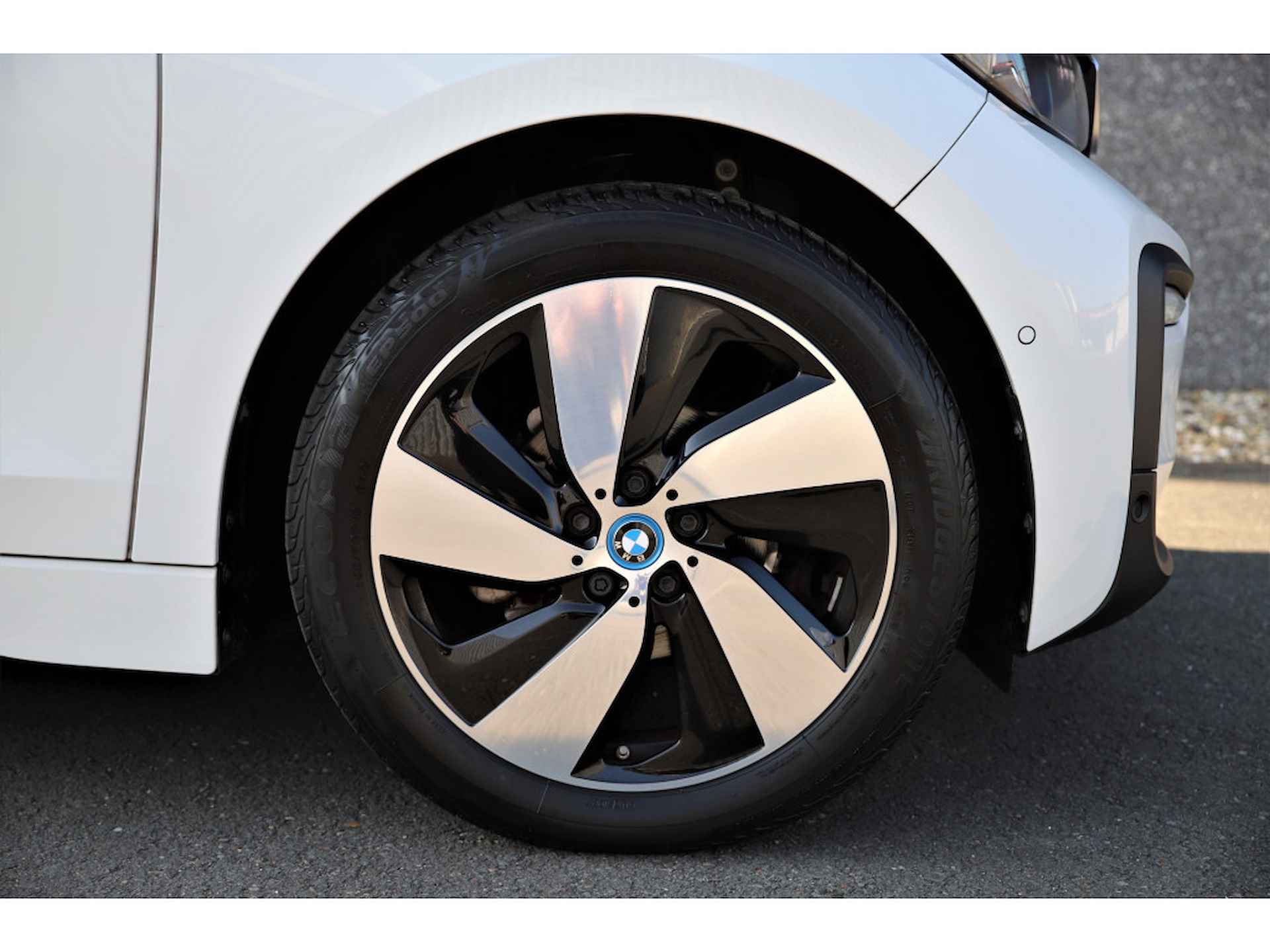 BMW i3 120Ah 42 kWh /Adaptive cruise/ W-pomp/Camera/3-fase - 24/35