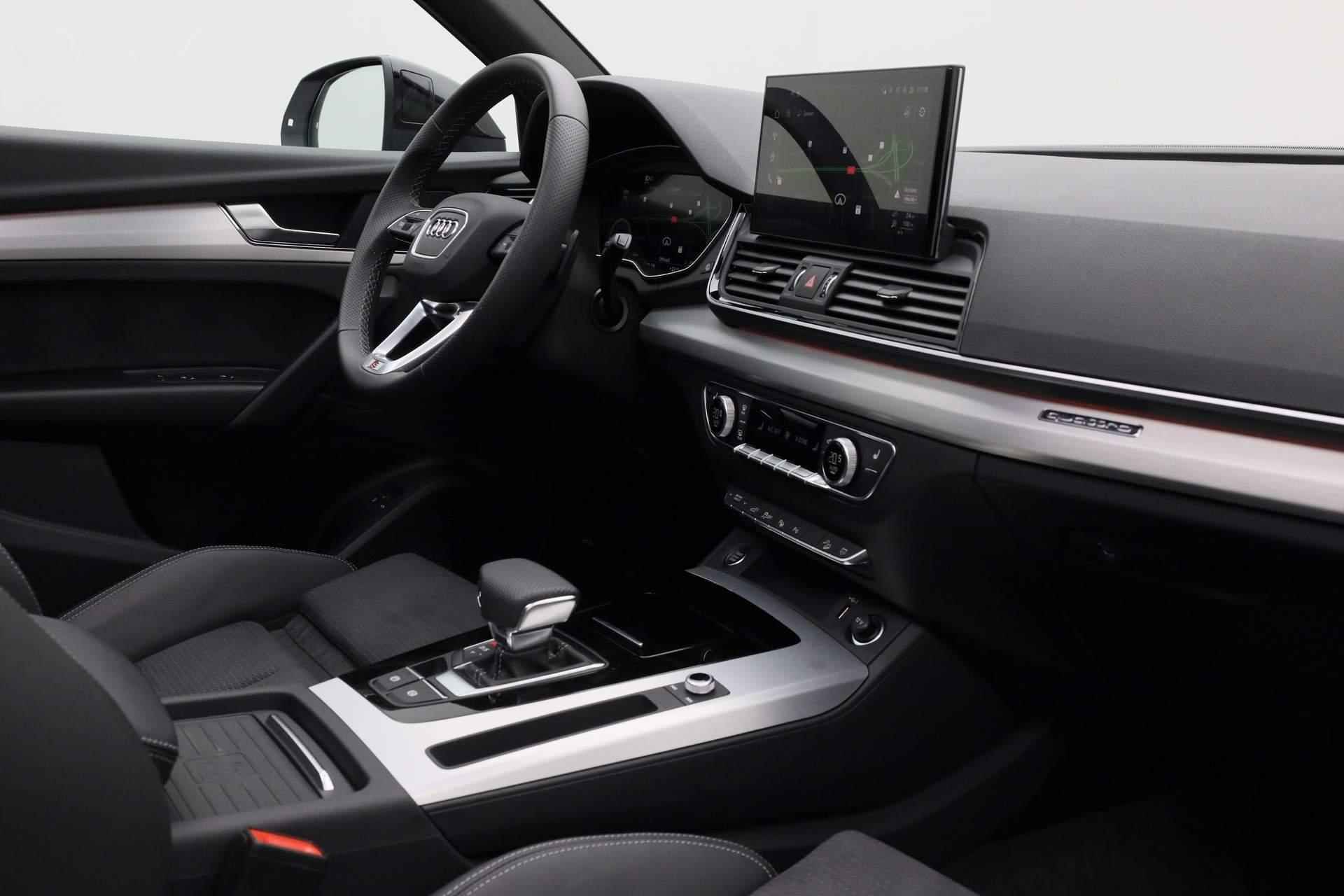 Audi Q5 55 TFSI e 367PK S-tronic S edition | Pano | Trekhaak | Bang & Olufsen | 360 camera | Zwart optiek | 20 inch | ACC | Leder/alcantara - 44/51