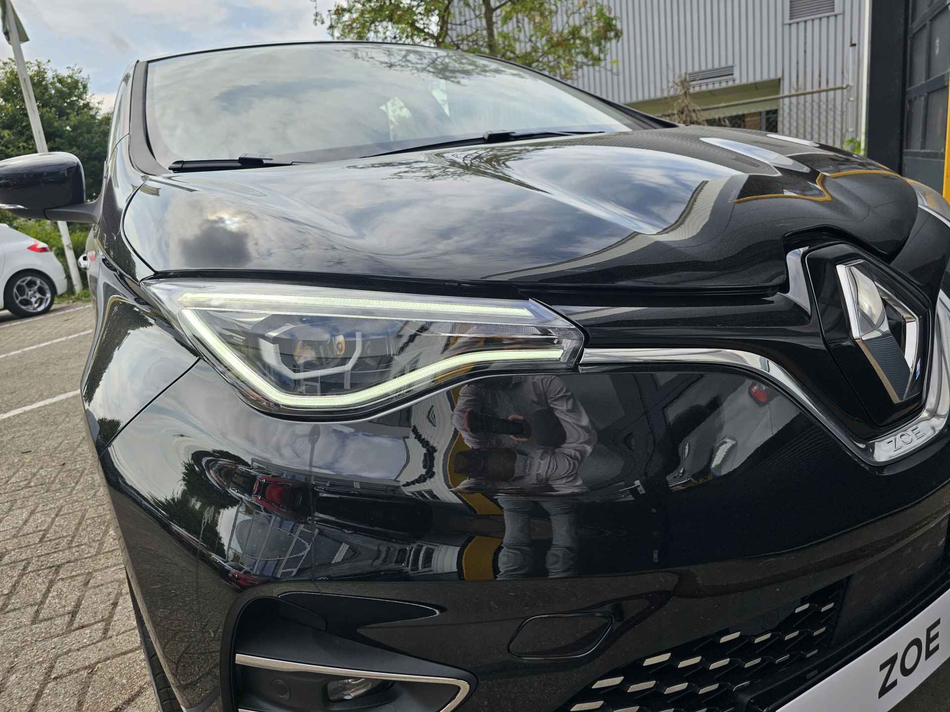Renault ZOE R135 Evolution 52 kWh | Navigatie | Pack Comfort | Sensoren en Camera | € 2.000,- subsidie SEPP - 10/37